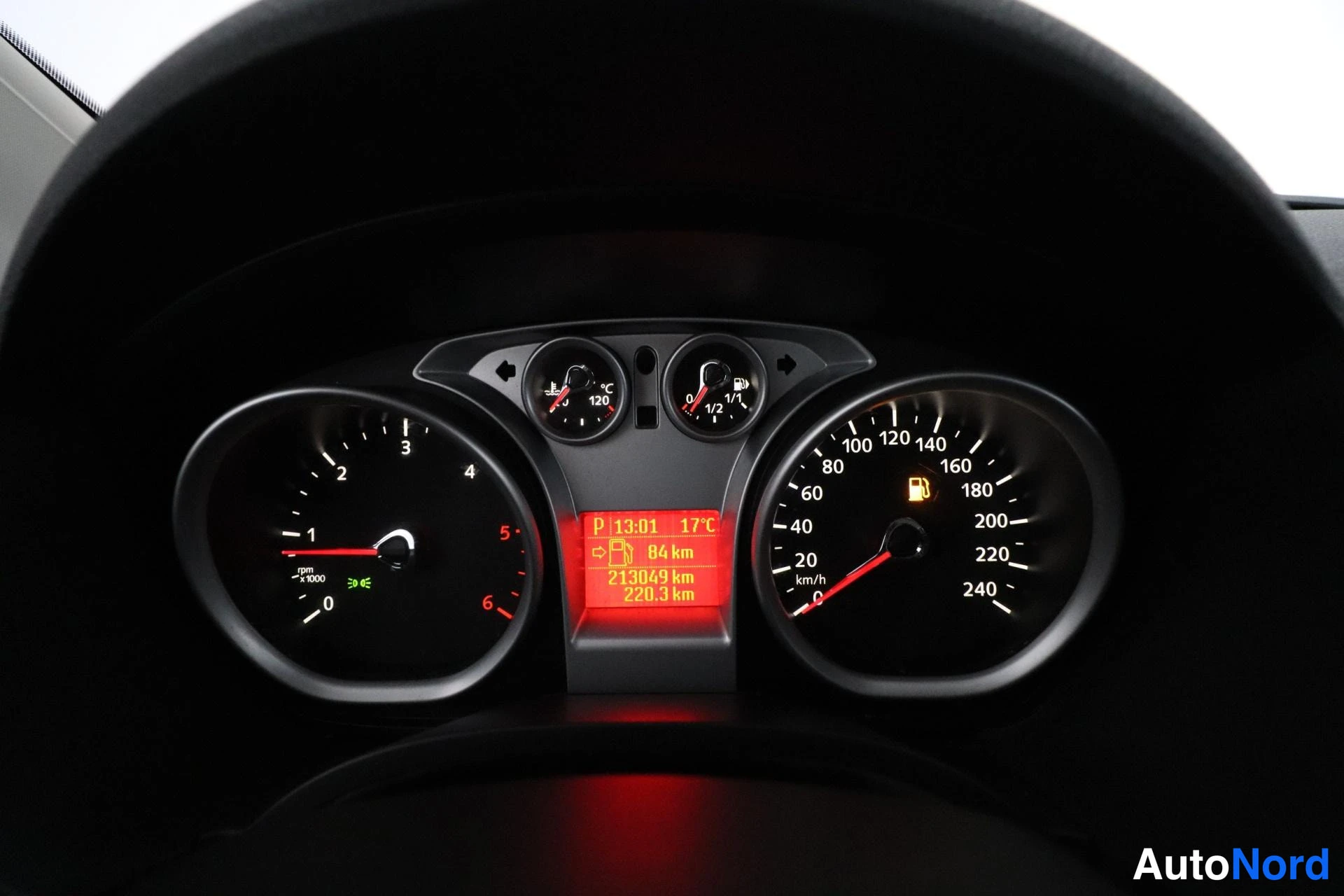 Harmaa Ford Kuga 2011, yksityiskohta, kuva 12
