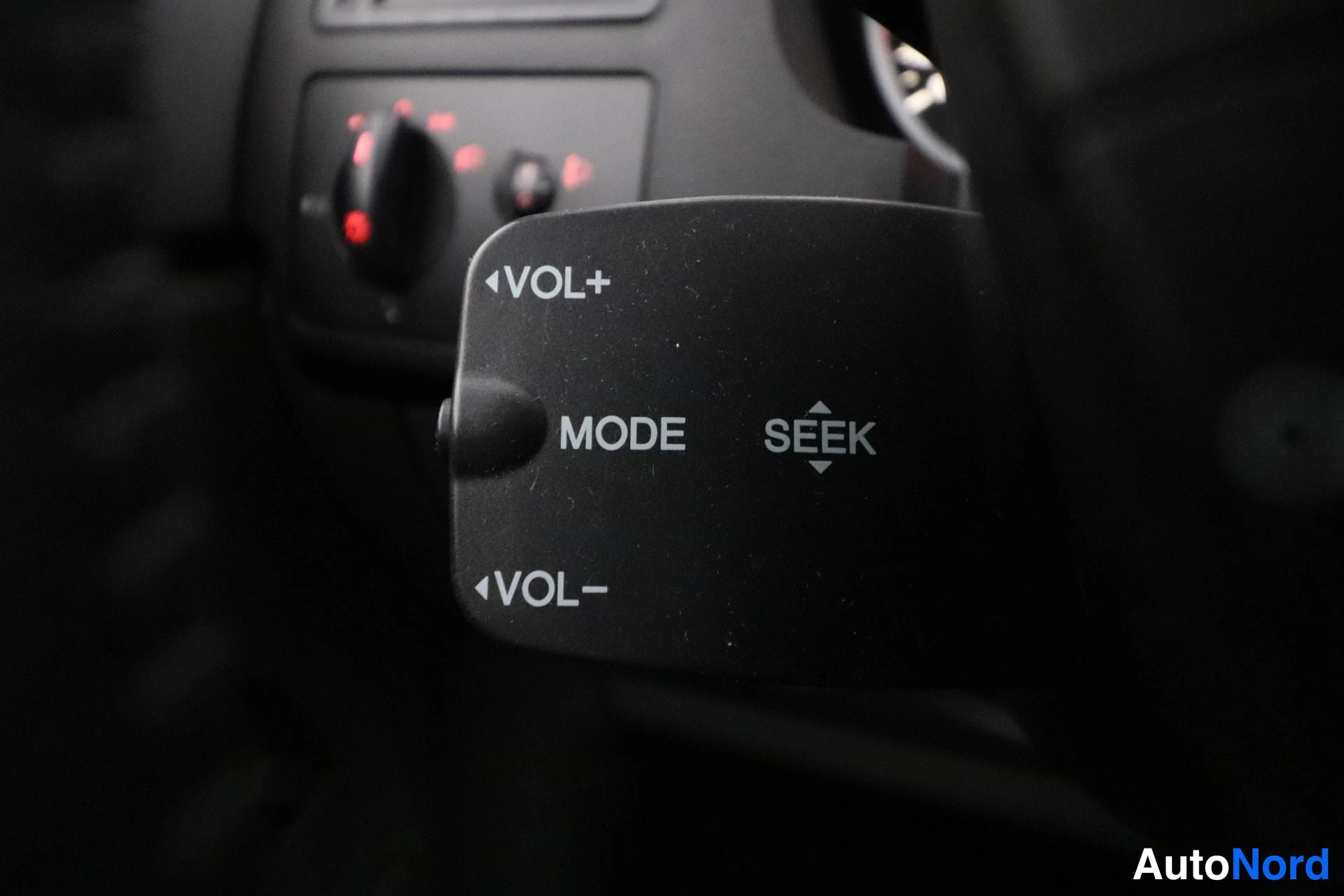 Harmaa Ford Kuga 2011, yksityiskohta, kuva 24
