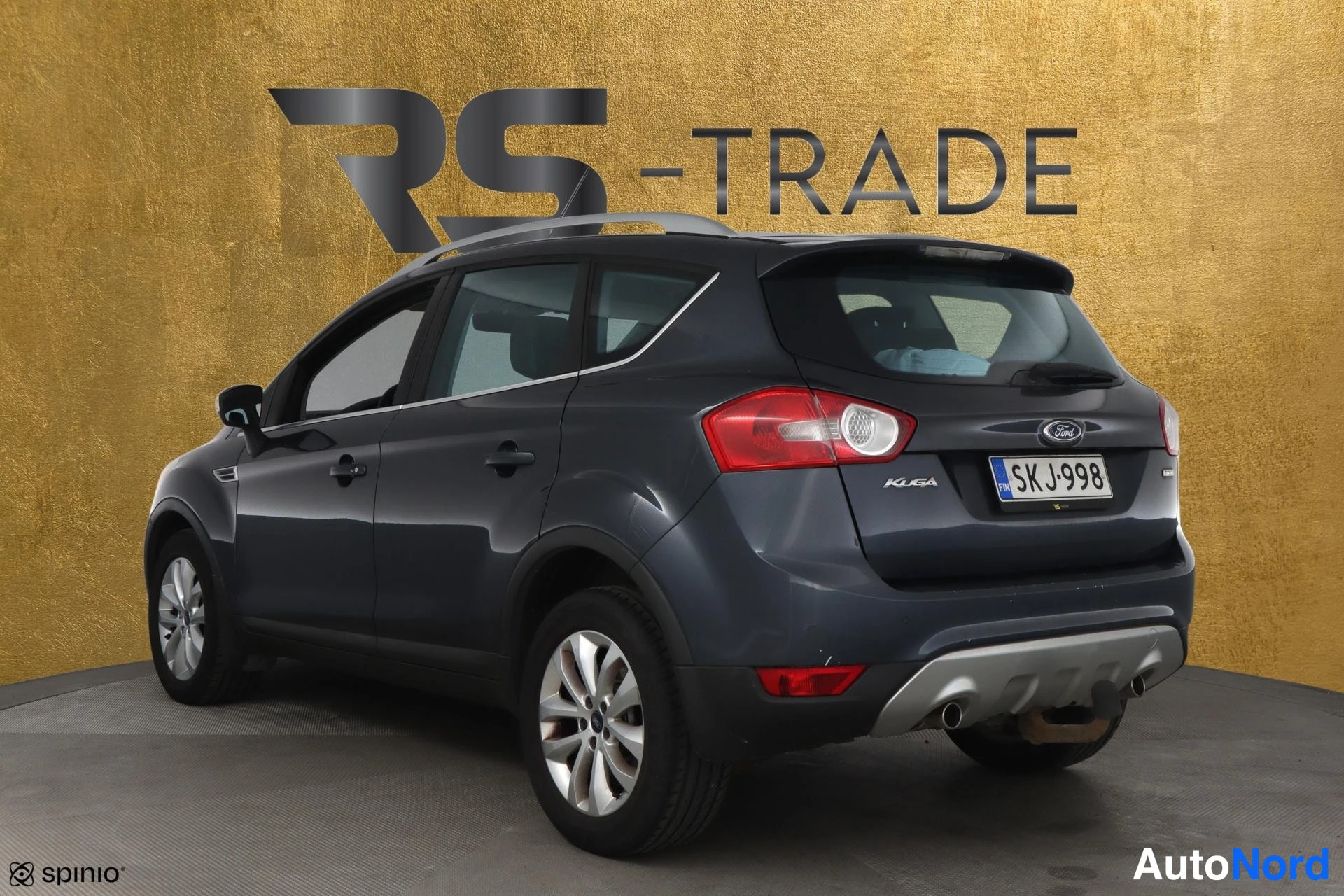 Harmaa Ford Kuga 2011, takaviisto, kuva 5