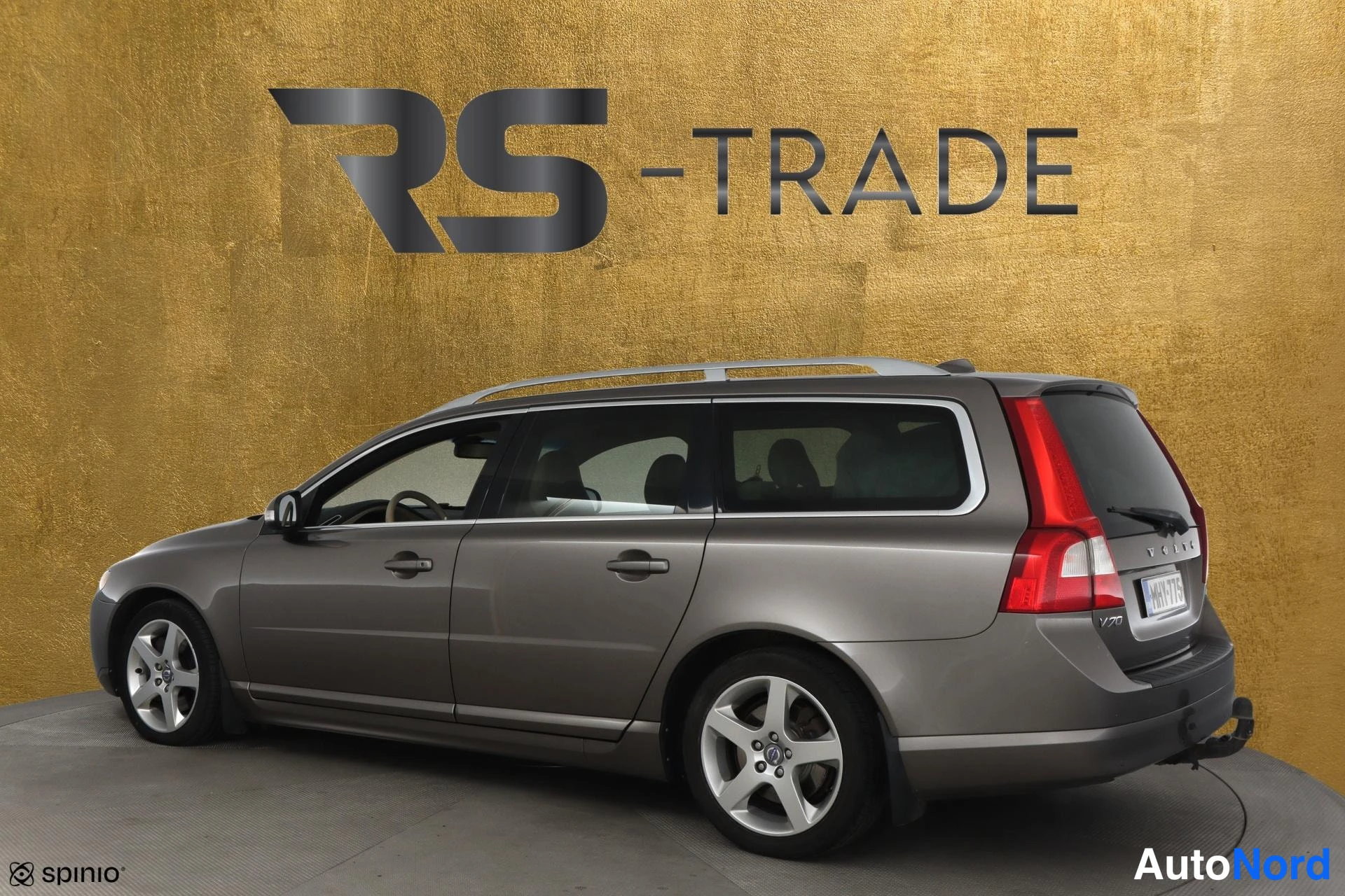 Harmaa Volvo V70 2008, takaviisto, kuva 6