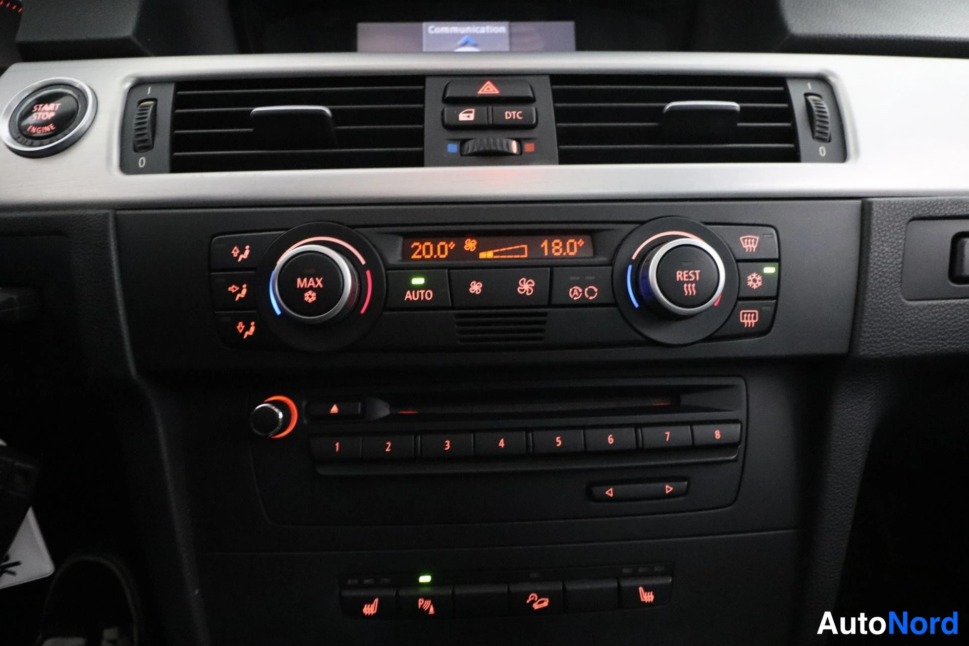 Harmaa BMW 320d xDrive 2009, ohjaamo, kuva 10