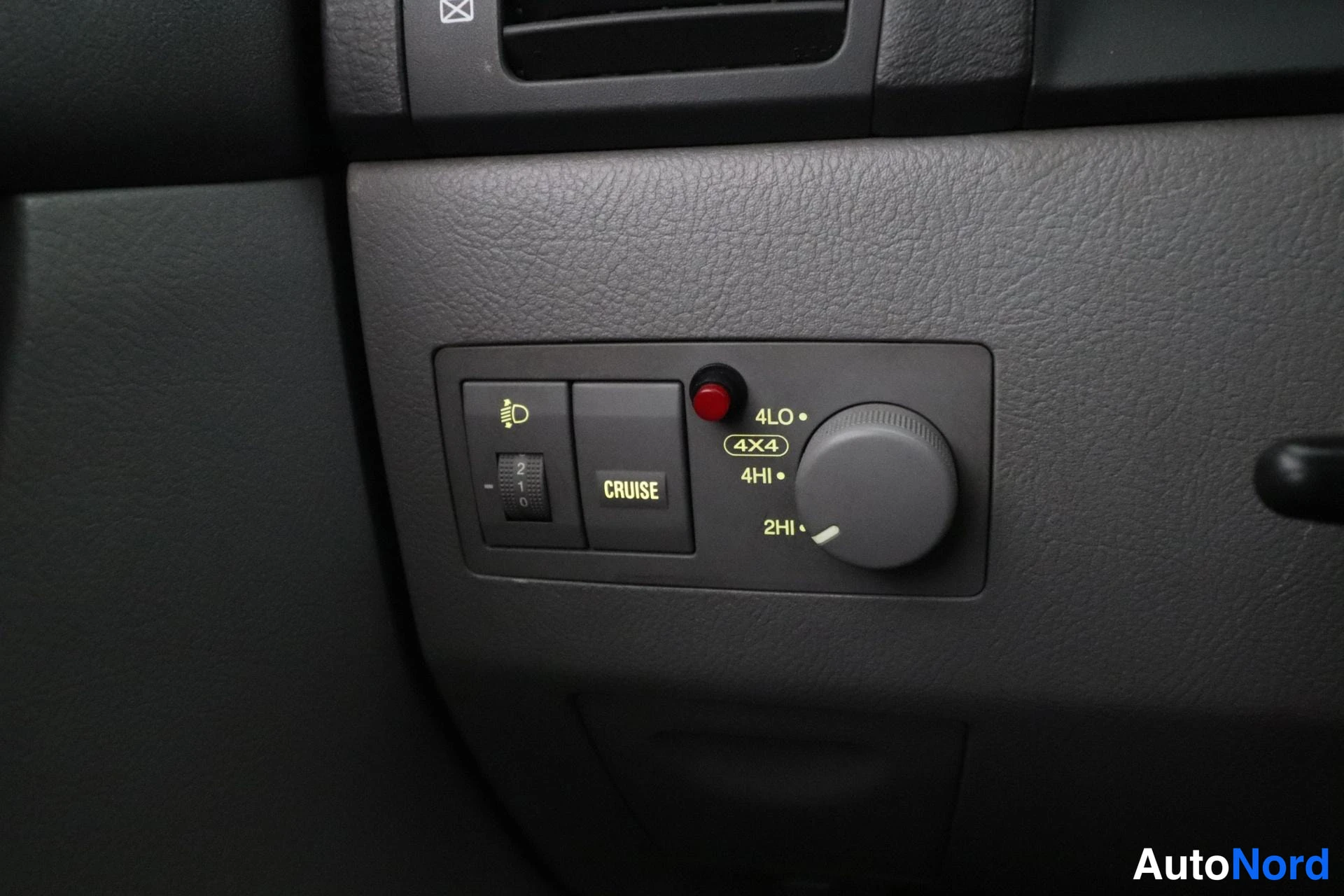 Sininen Kia Sorento 2004, yksityiskohta, kuva 22