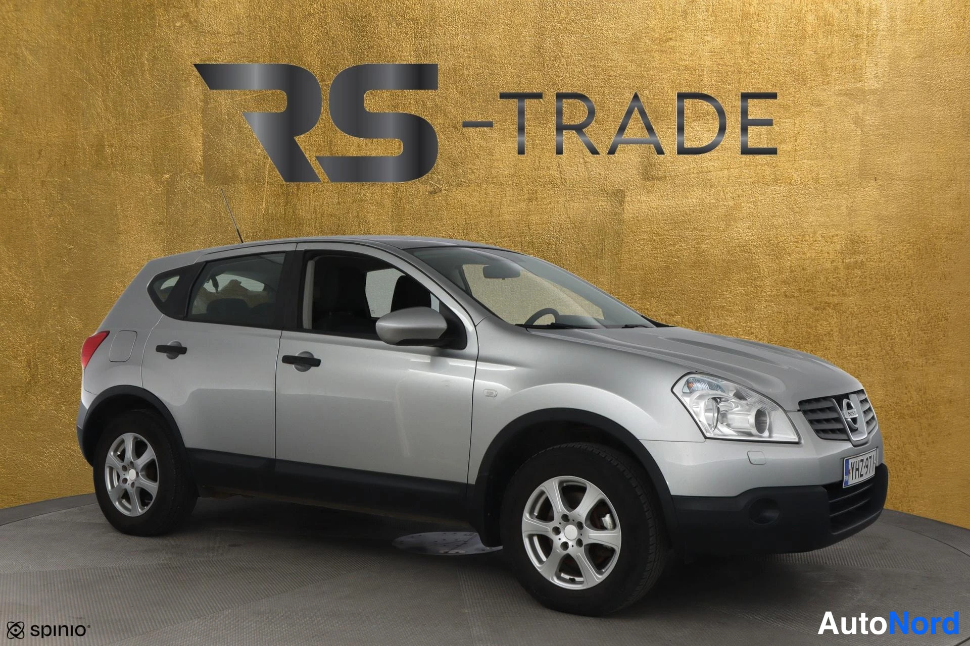 Hopea Nissan Qashqai 2008, etuviisto, keula oikealle, kuva 2
