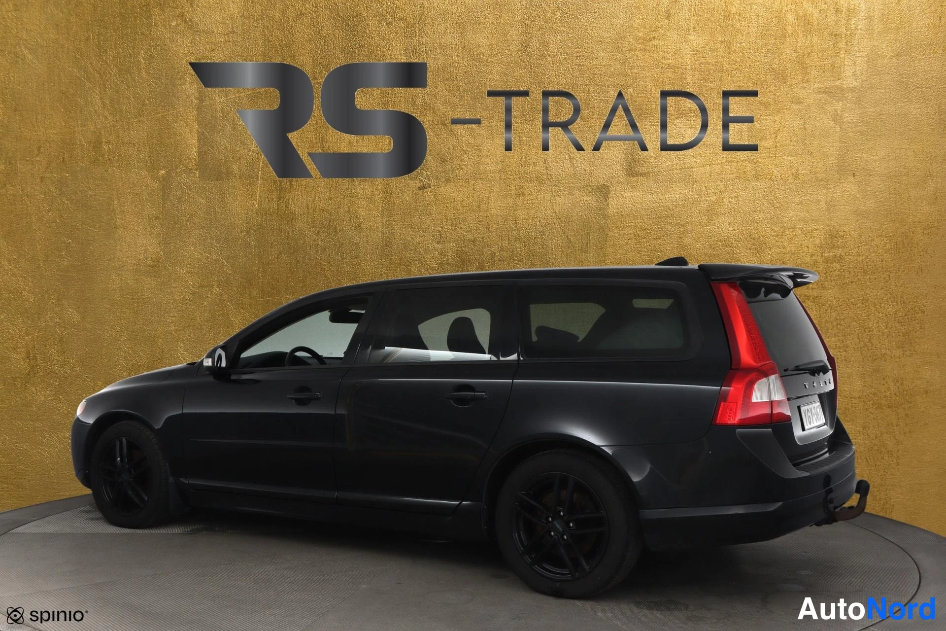 Musta Volvo V70 2008, takaviisto, kuva 6