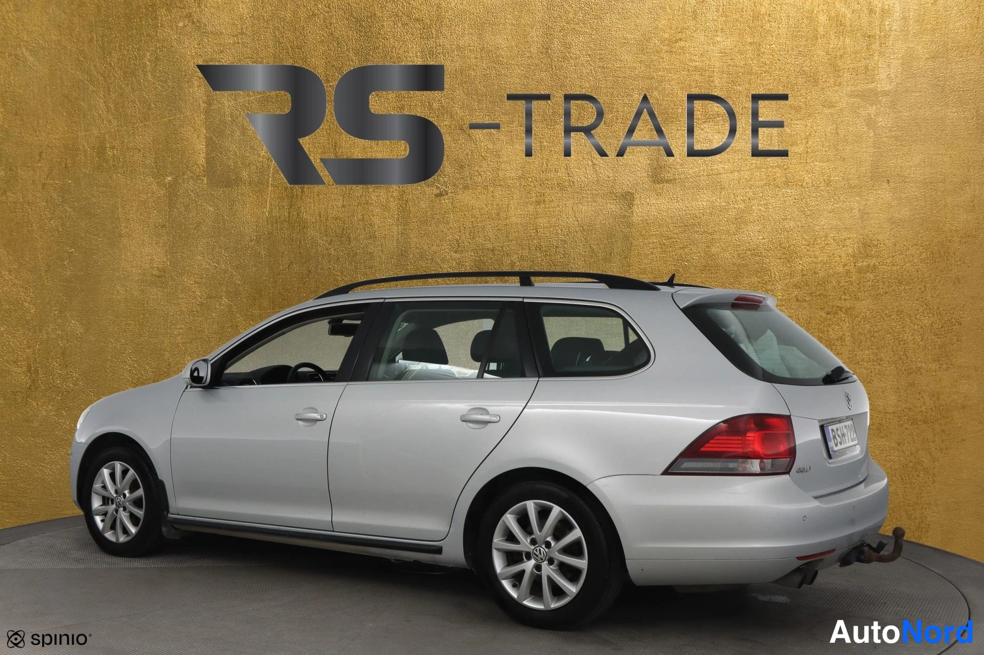 Silver Volkswagen Golf 2012, rear three-quarter, photo 6
