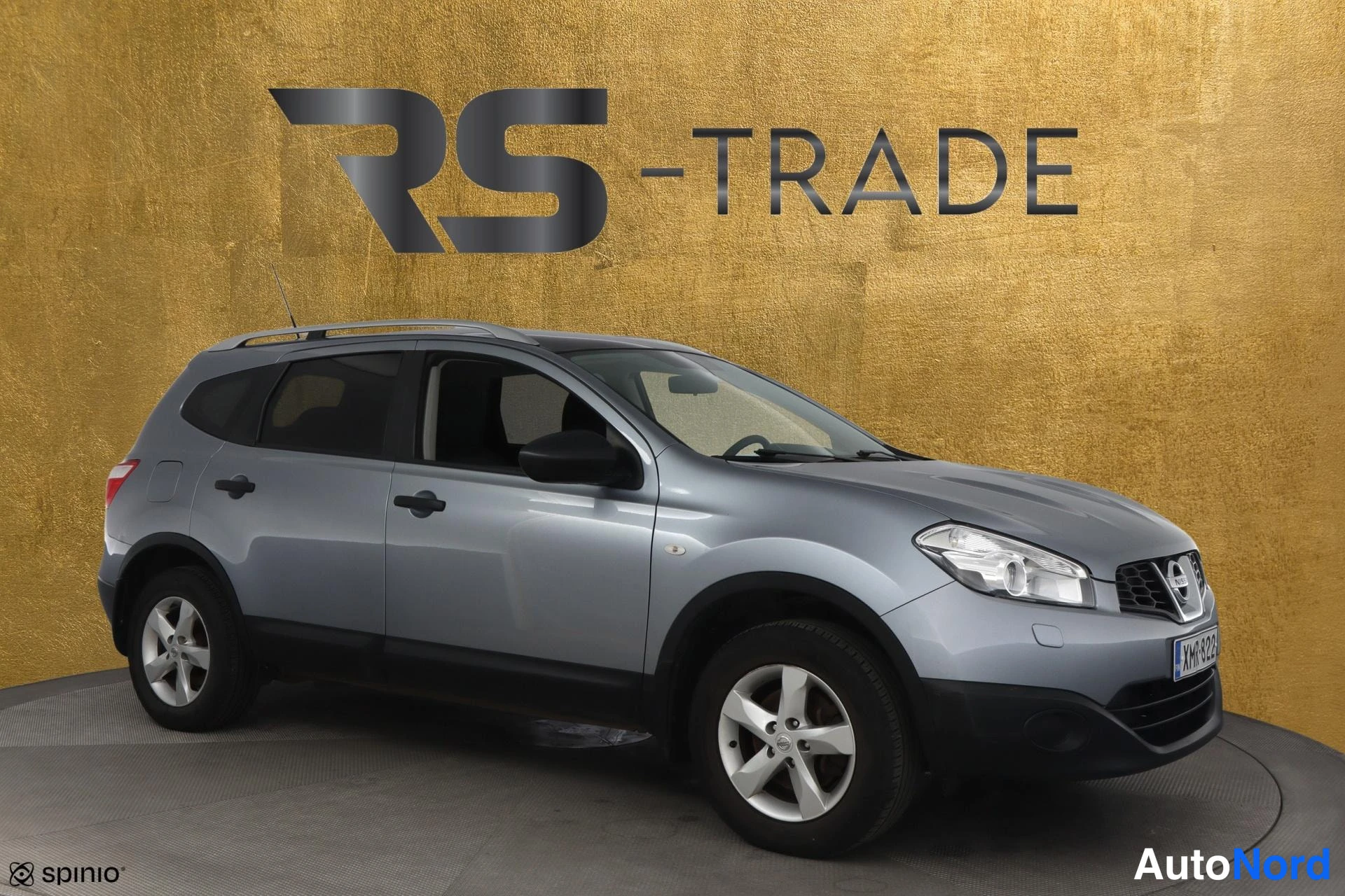 Harmaa Nissan Qashqai+2 2011, etuviisto, keula oikealle, kuva 2