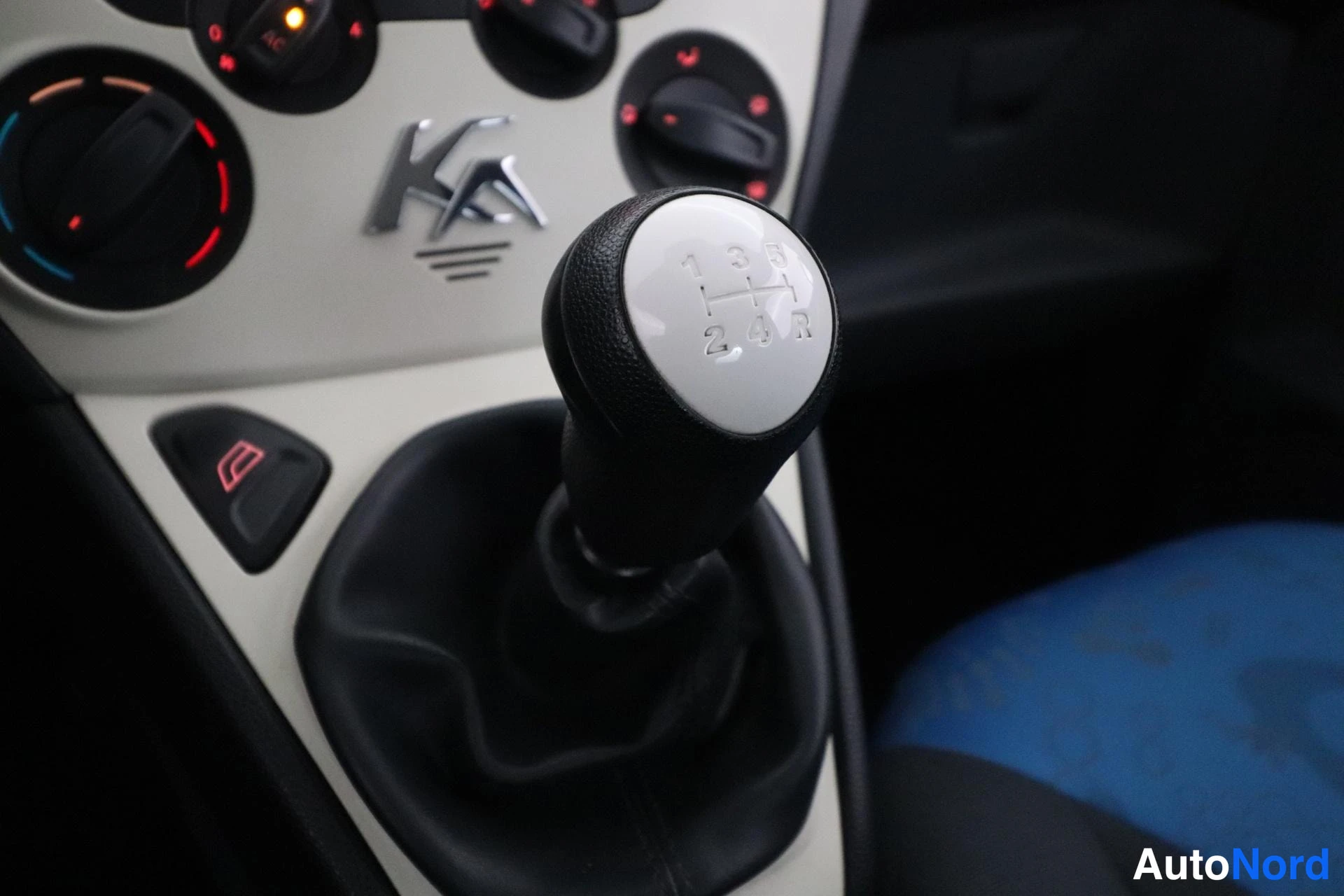 Harmaa Ford Ka 2009, yksityiskohta, kuva 19