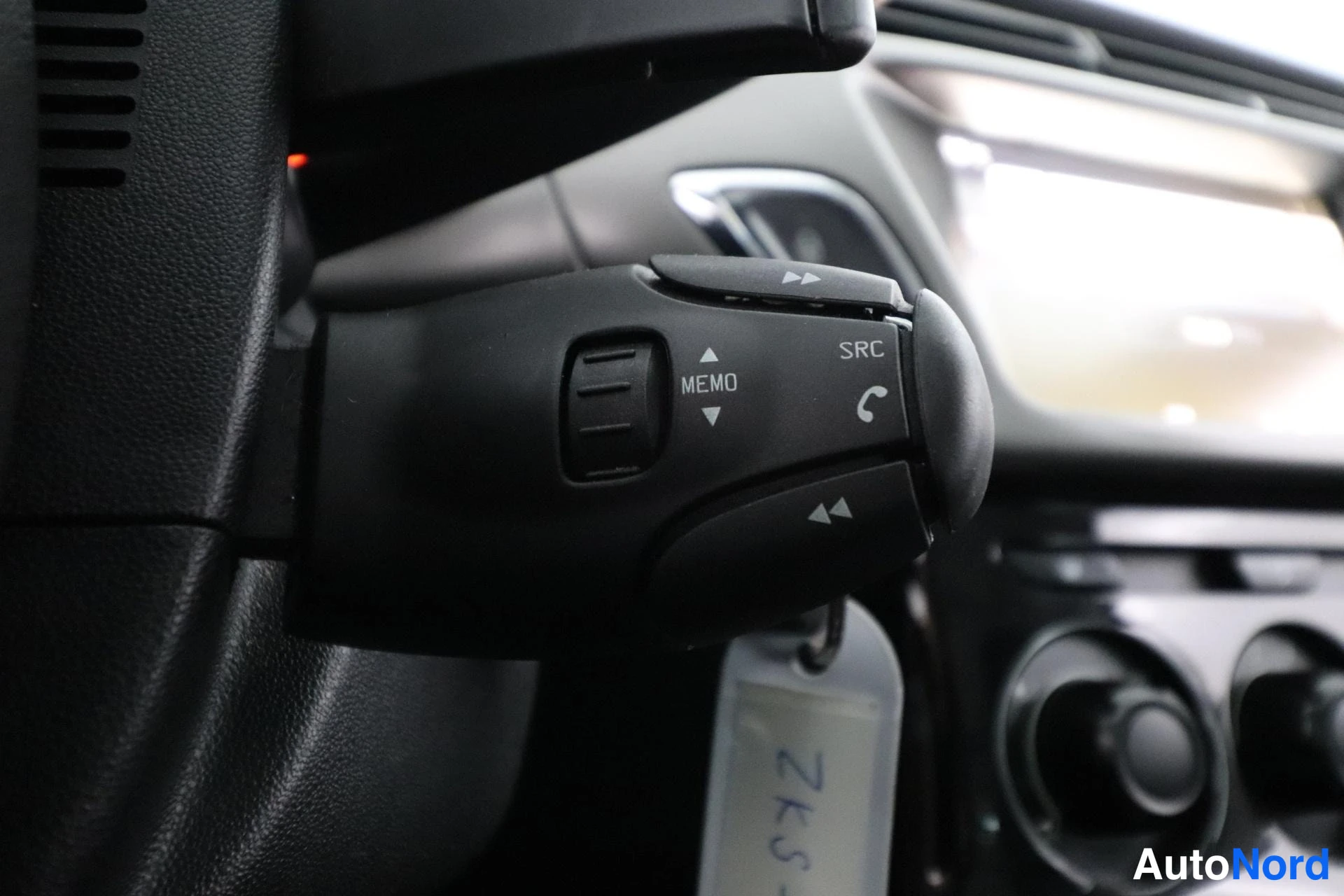 Valkoinen Citroen C3 2016, yksityiskohta, kuva 16