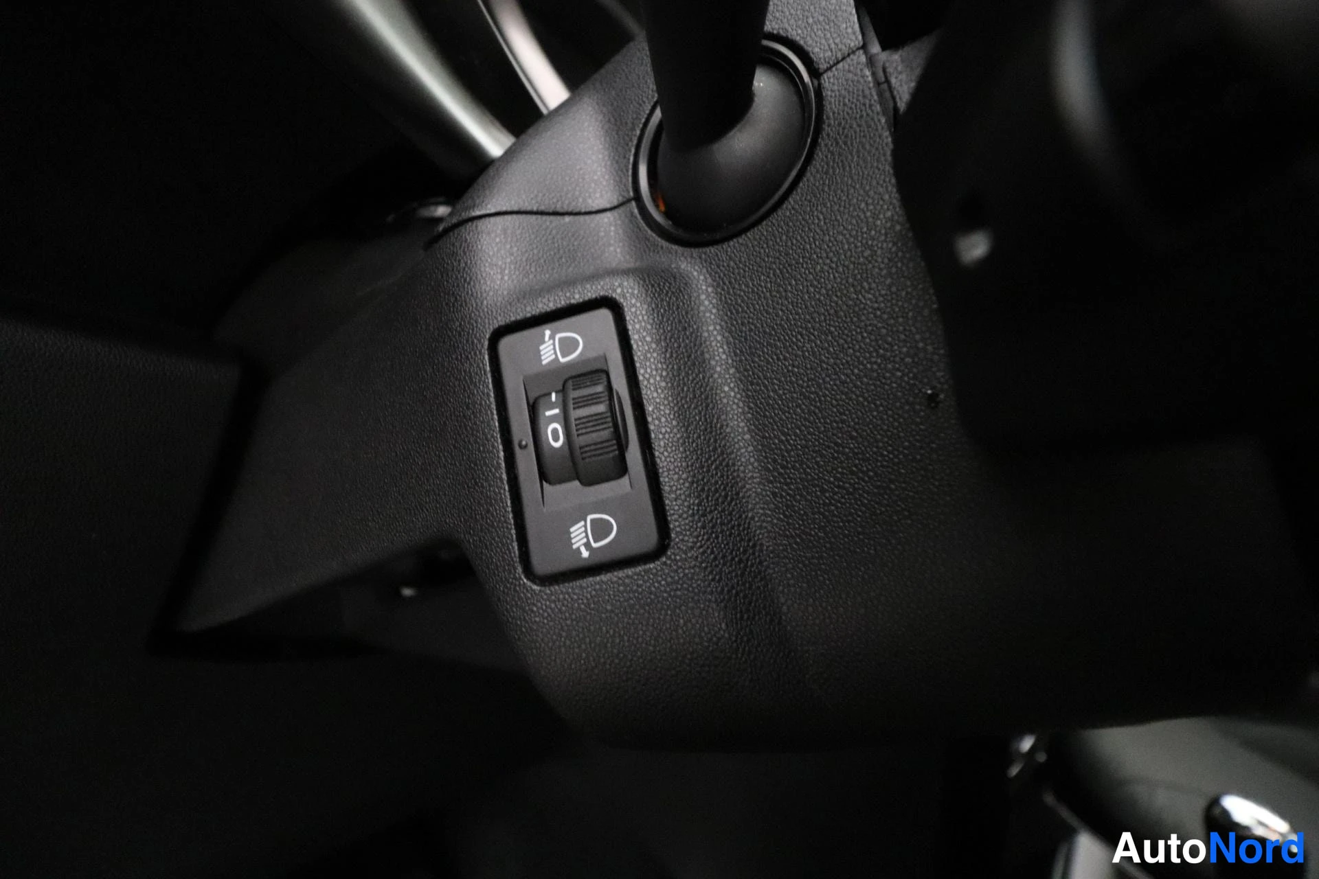Valkoinen Citroen C3 2016, yksityiskohta, kuva 18