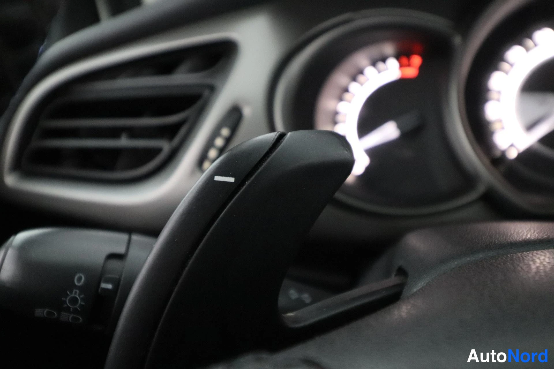 Valkoinen Citroen C3 2016, yksityiskohta, kuva 20