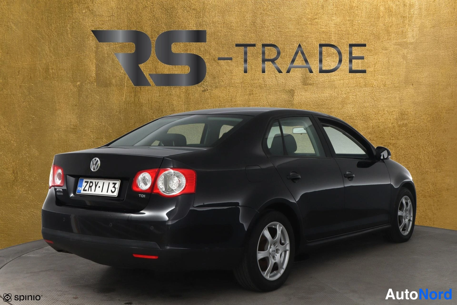 Musta Volkswagen Jetta 2008, takaviisto, kuva 4