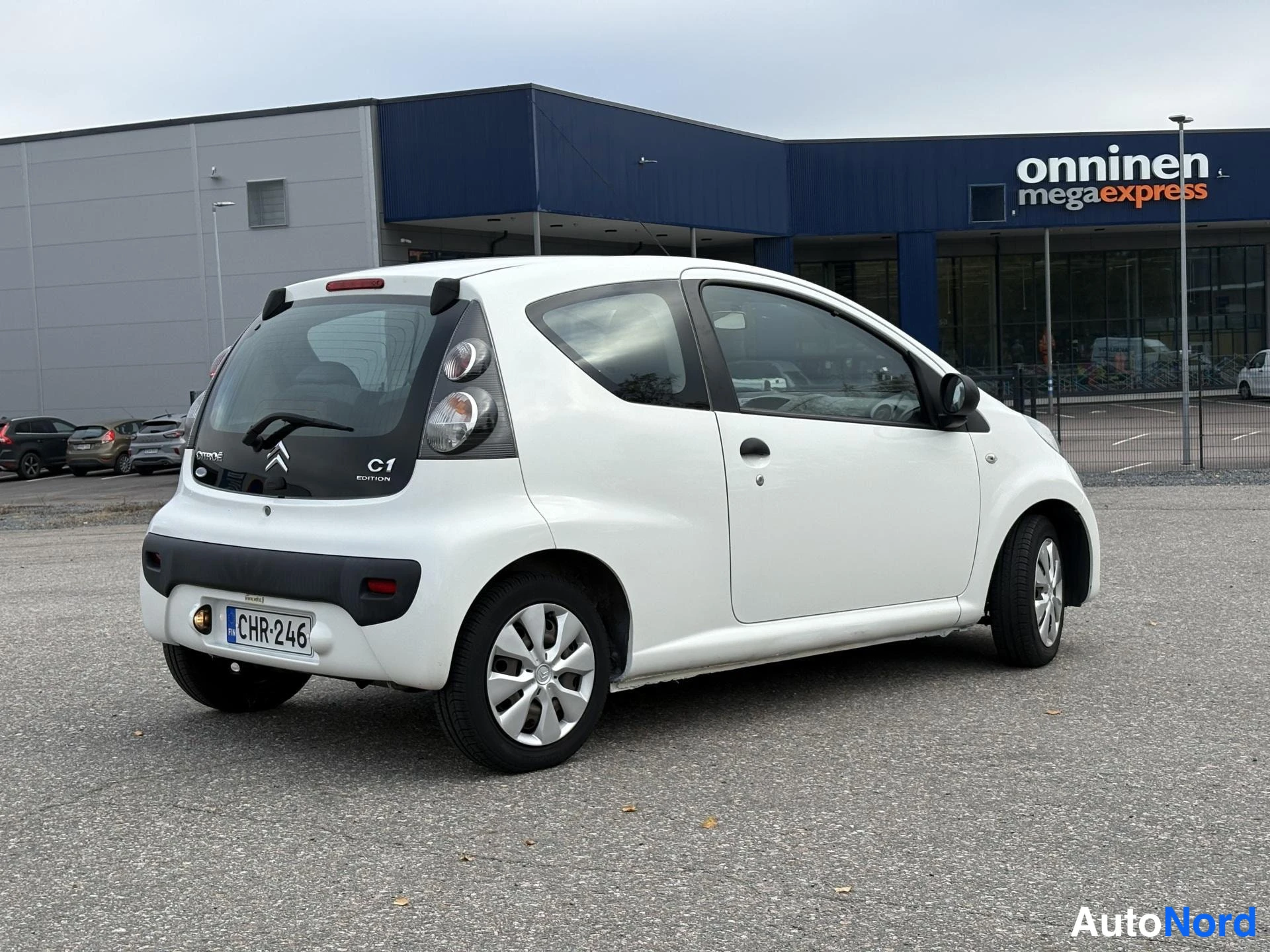 Valkoinen Citroen C1 2010, takaviisto, kuva 3