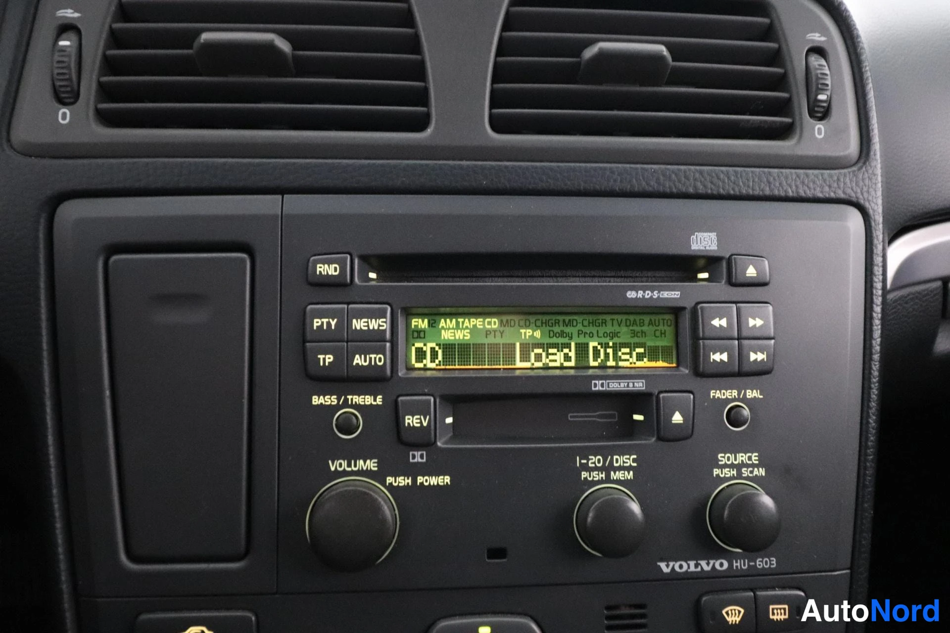 Sininen Volvo V70 2001, yksityiskohta, kuva 19