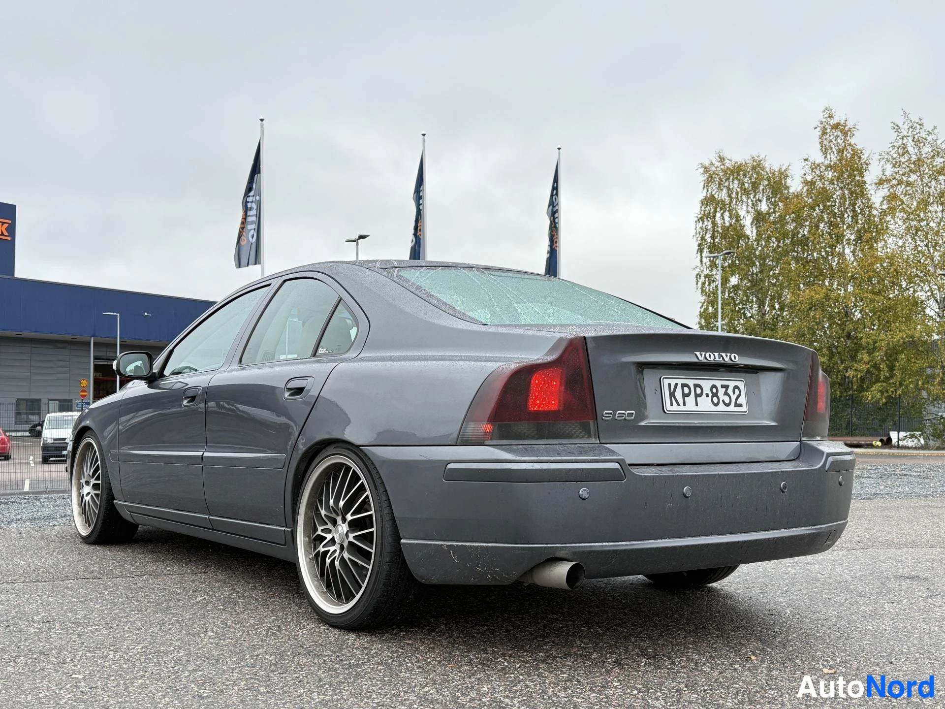 Harmaa Volvo S60 2007, takaviisto, kuva 4