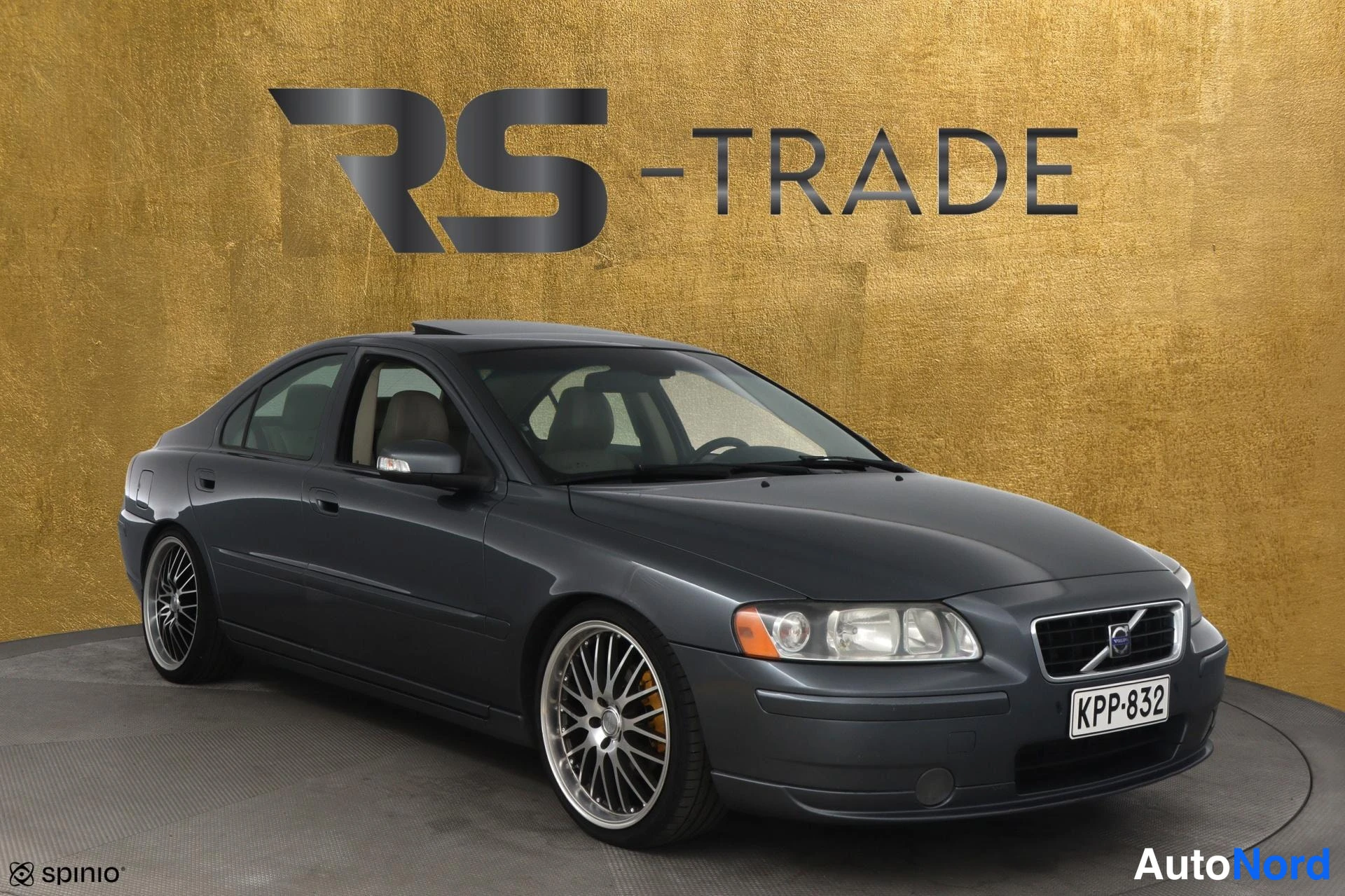 Harmaa Volvo S60 2007, etuviisto, keula oikealle, kuva 3