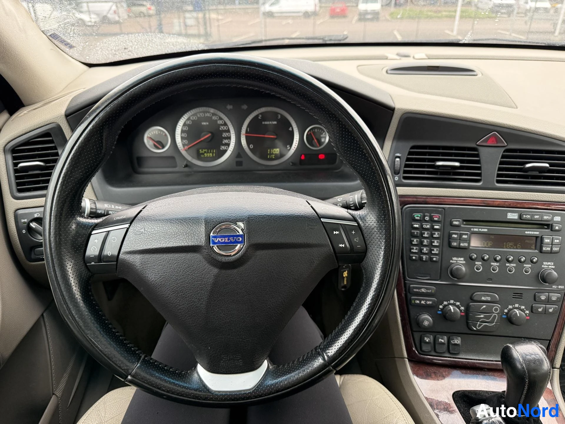 Harmaa Volvo S60 2007, ohjaamo, kuva 7