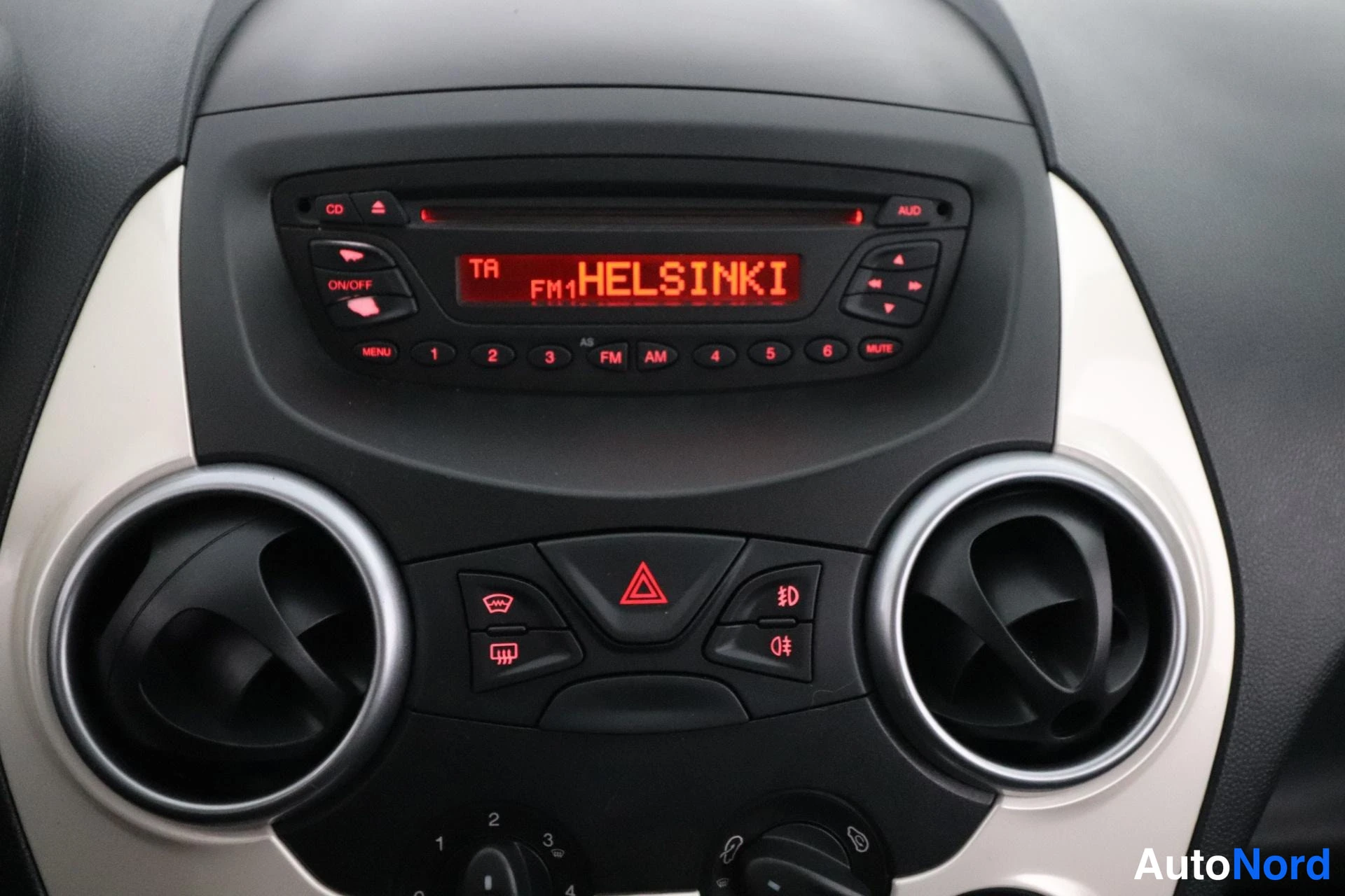 Harmaa Ford Ka 2010, yksityiskohta, kuva 17