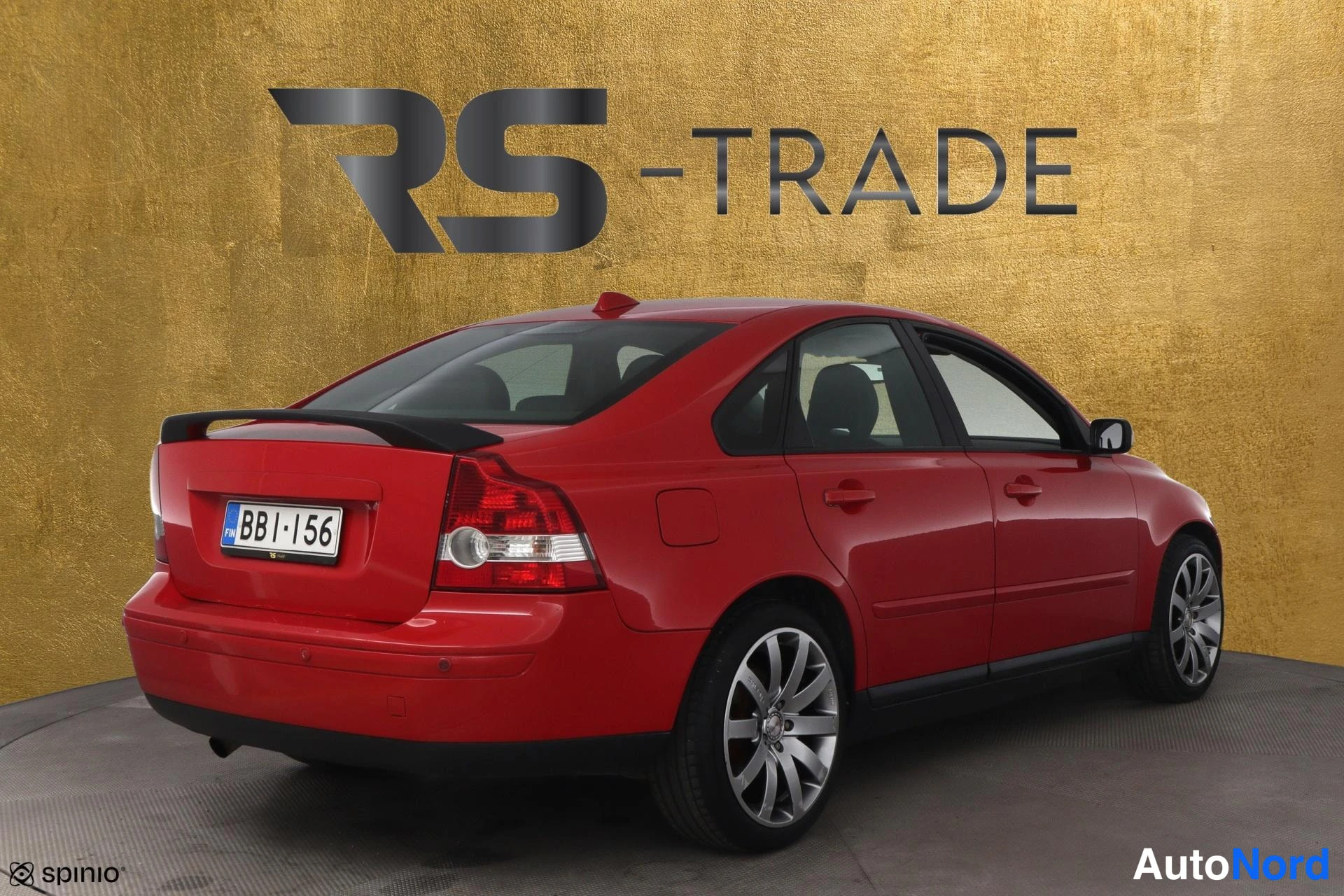 Punainen Volvo S40 2006, takaviisto, kuva 4