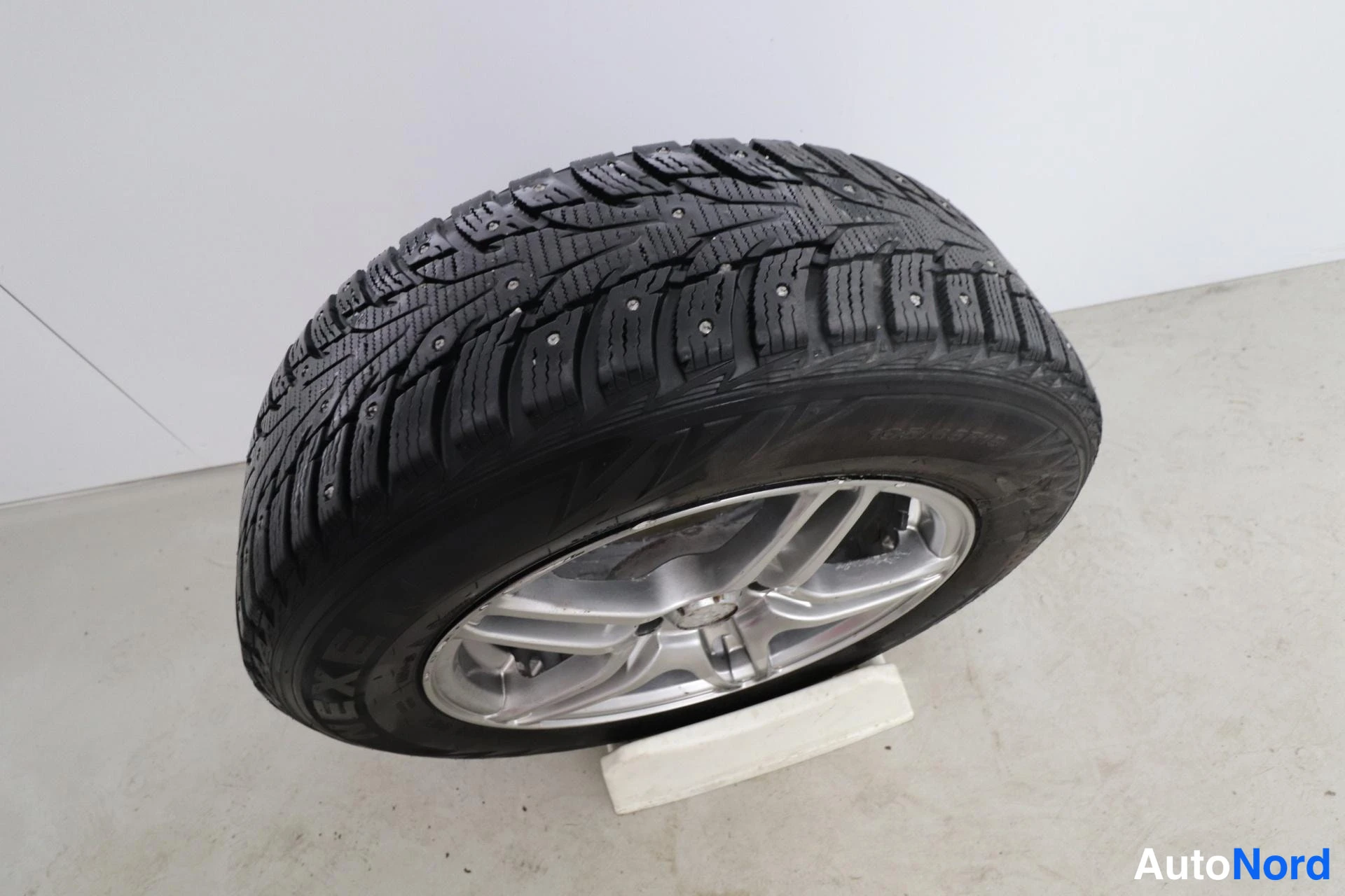 Punainen Volvo S40 2006, yksityiskohta, kuva 24