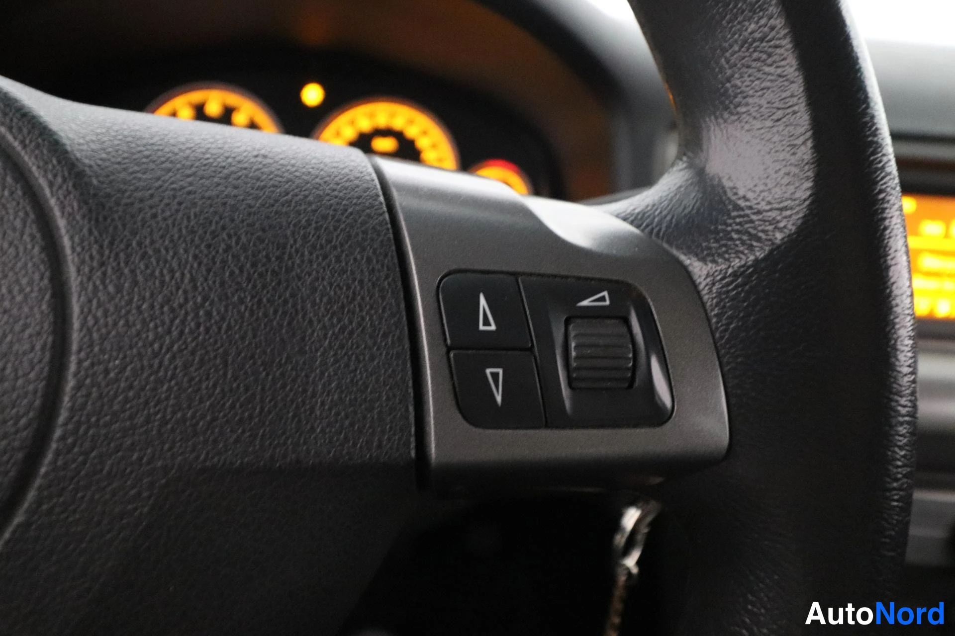 Sininen Opel Vectra 2006, yksityiskohta, kuva 14