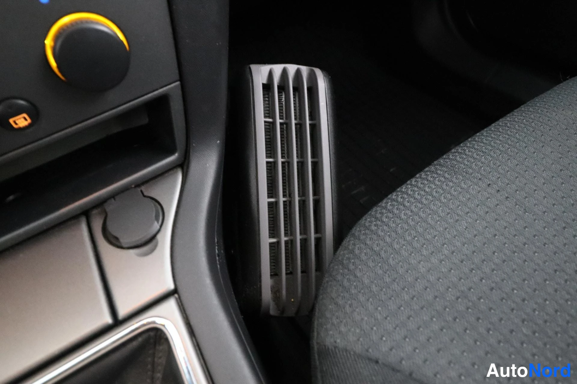 Sininen Opel Vectra 2006, yksityiskohta, kuva 25