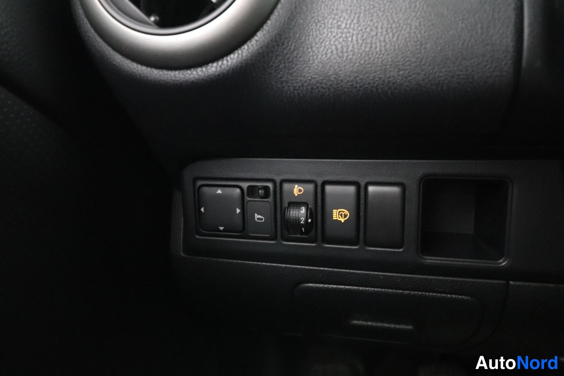 Sininen Nissan Note 2006, yksityiskohta, kuva 20