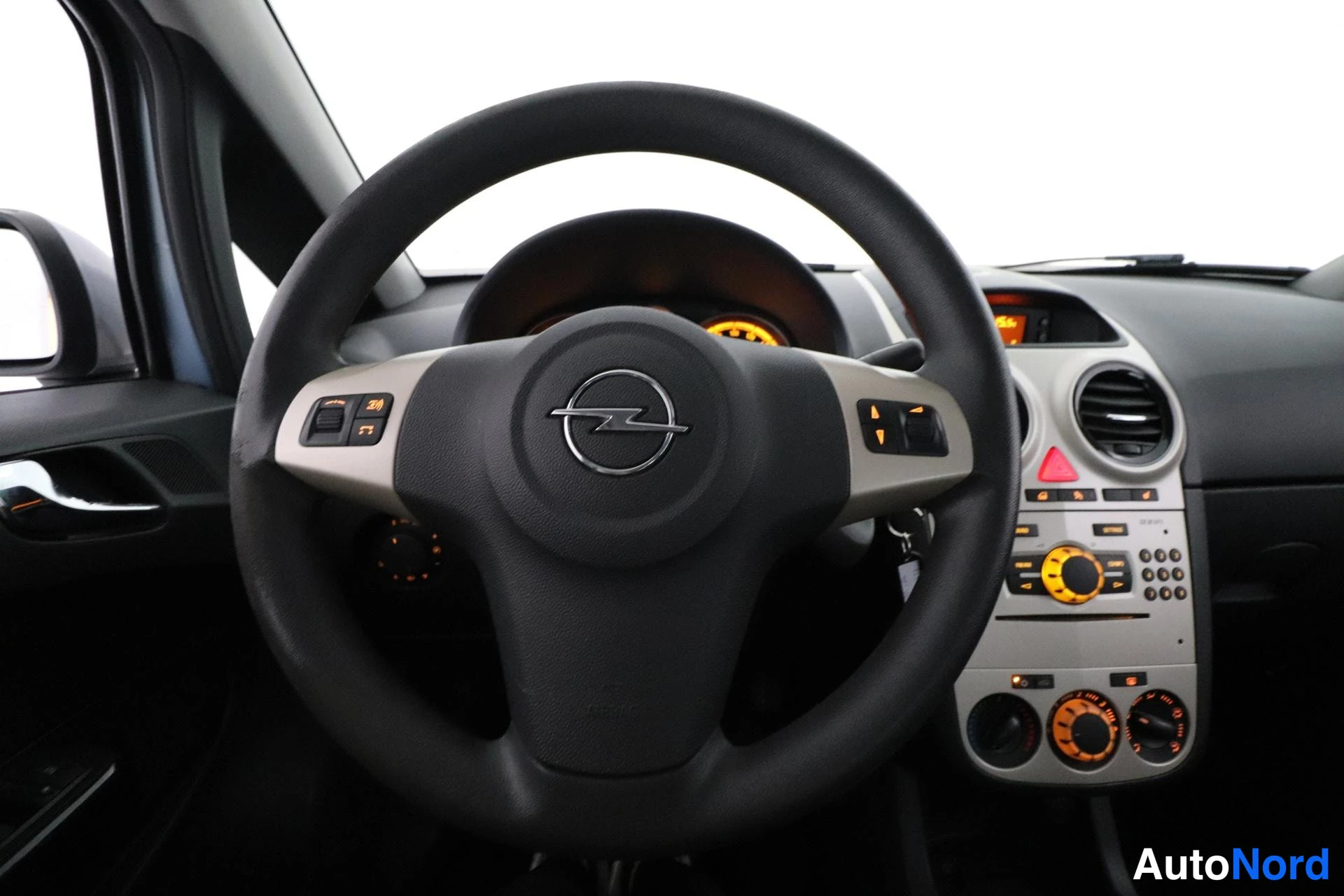 Sininen Opel Corsa 2007, yksityiskohta, kuva 14