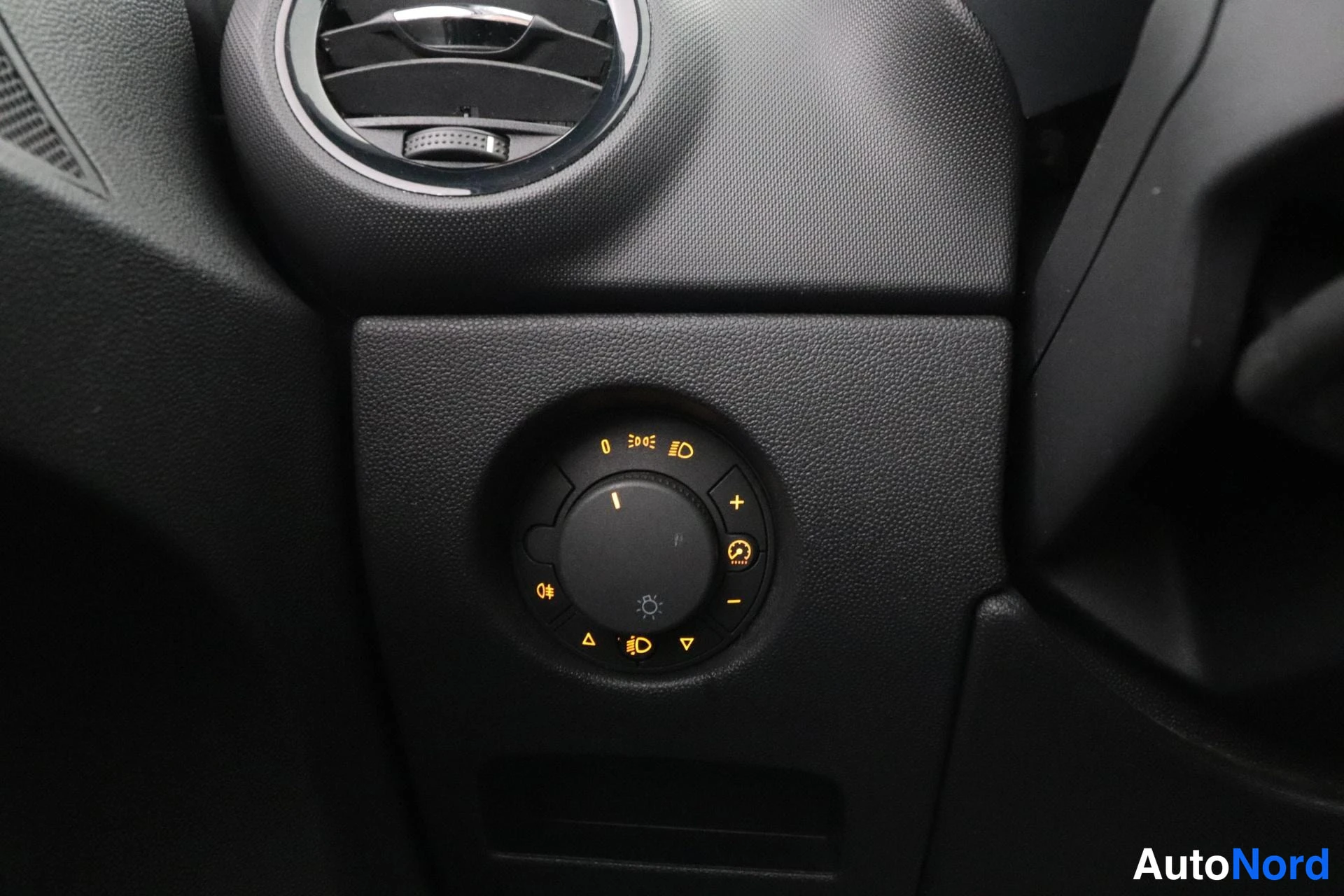 Sininen Opel Corsa 2007, yksityiskohta, kuva 22