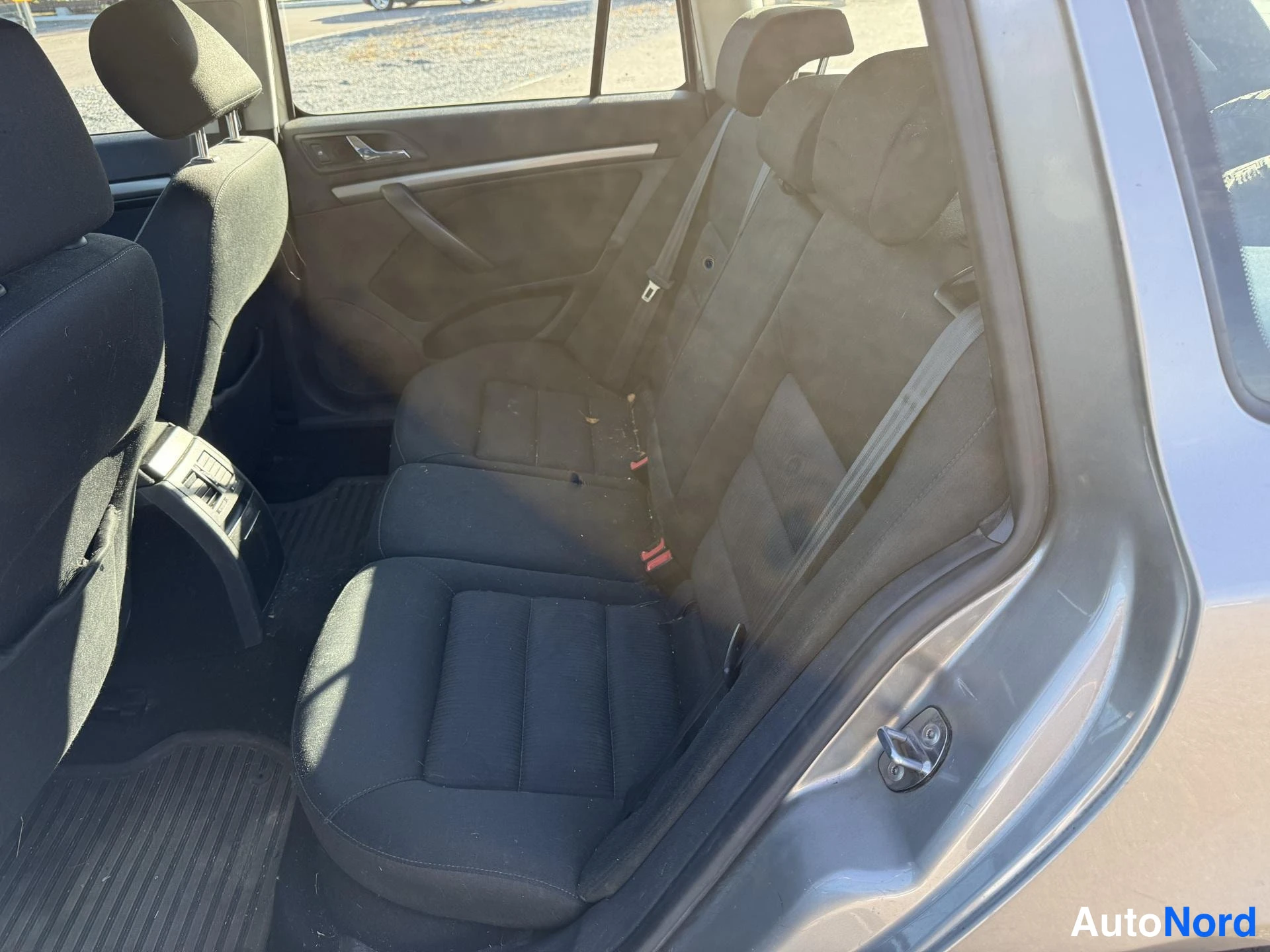 Beige Skoda Octavia 2008, takaistuimet, kuva 10