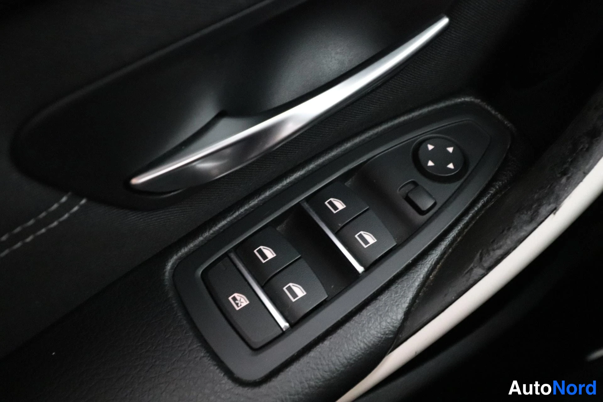 Harmaa BMW 320d 2015, yksityiskohta, kuva 31