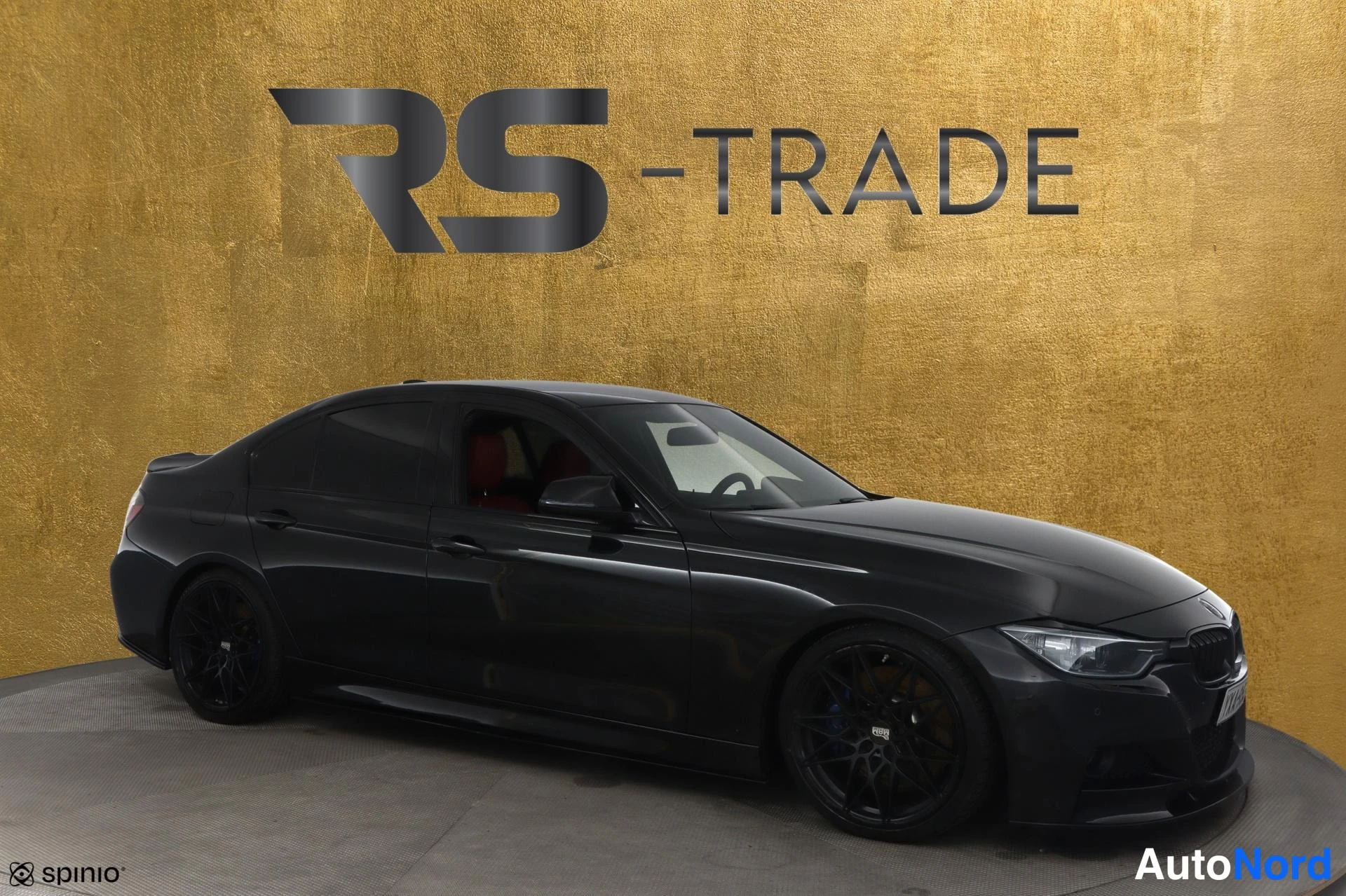 Musta BMW 335i 2013, etuviisto, keula oikealle, kuva 3