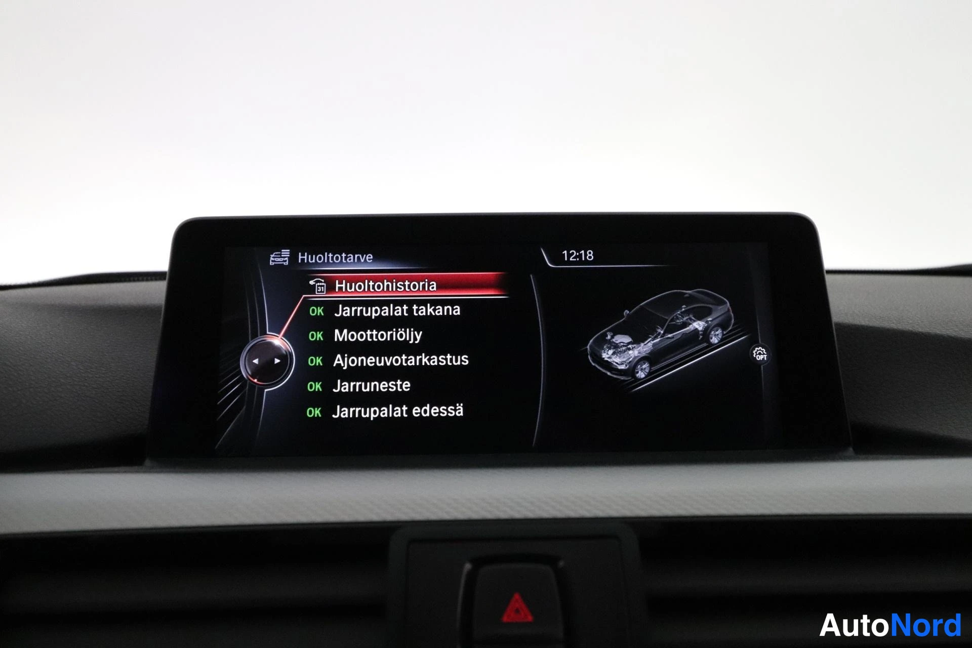 Musta BMW 335i 2013, yksityiskohta, kuva 23