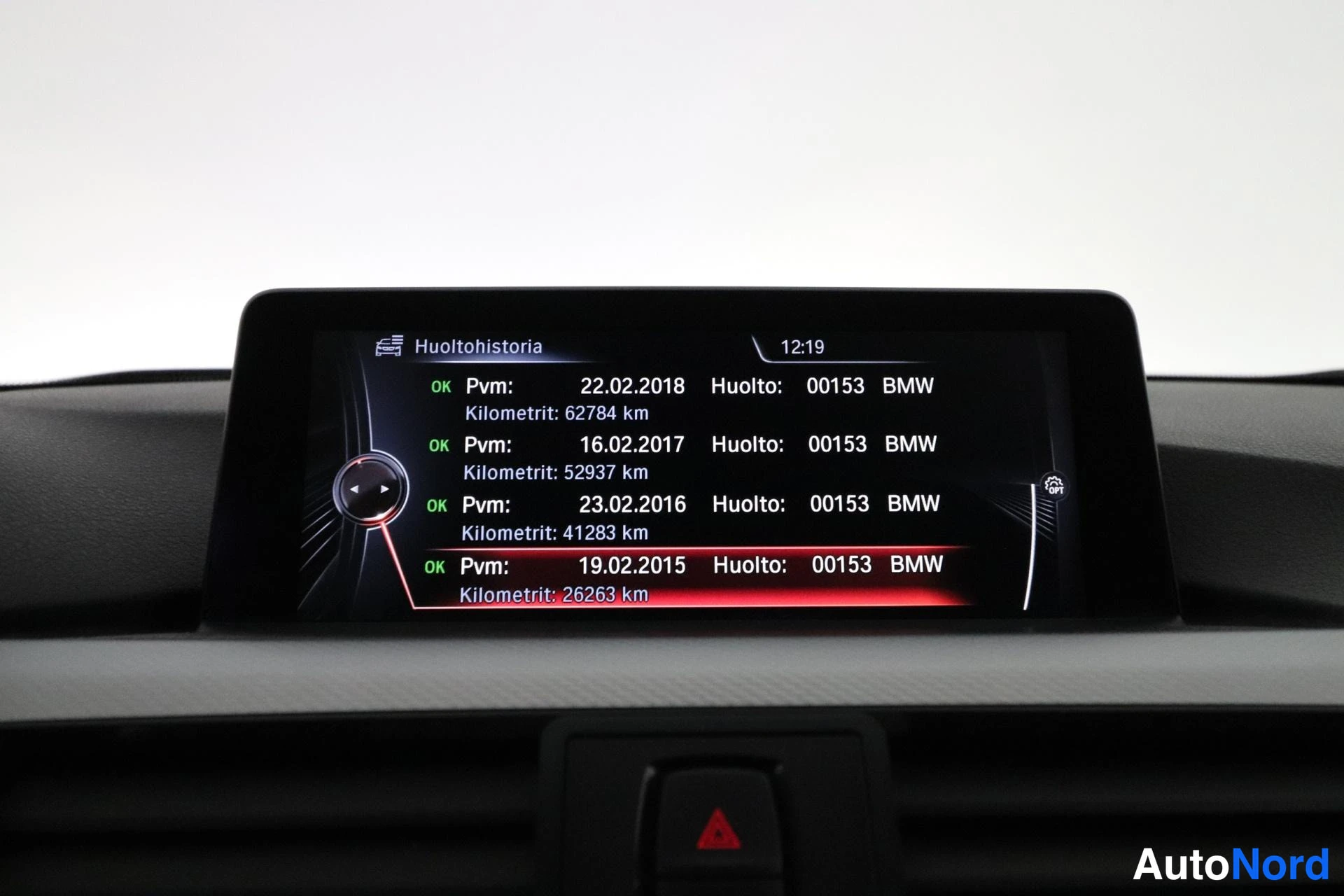 Musta BMW 335i 2013, yksityiskohta, kuva 24