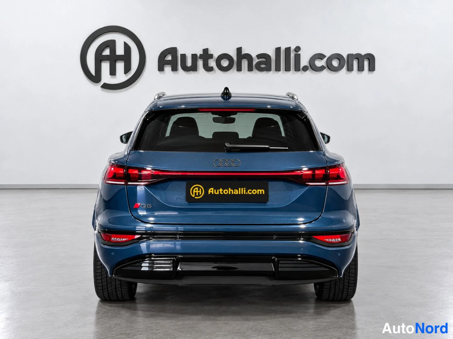 Sininen Audi Q6 e-tron 2025, takaa, kuva 7