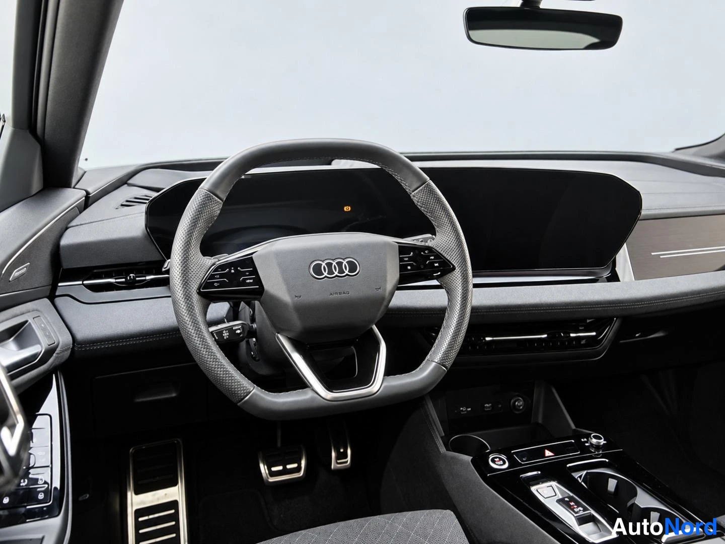 Sininen Audi Q6 e-tron 2025, ohjaamo, kuva 8