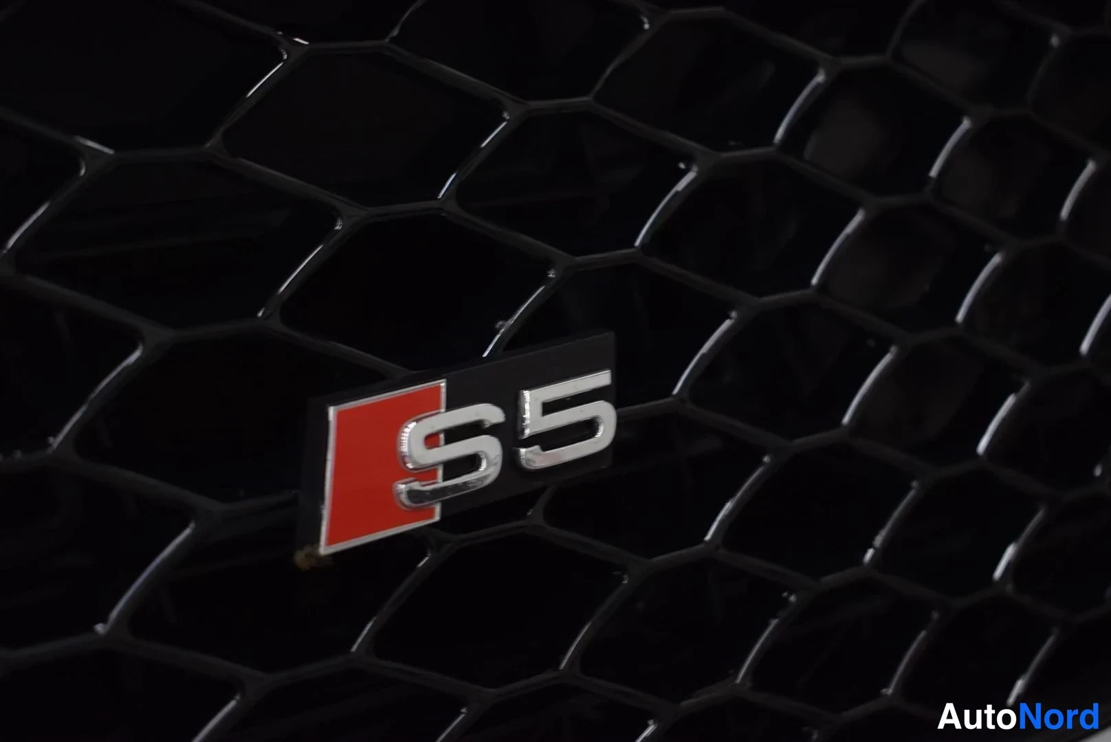 Valkoinen Audi S5 2012, yksityiskohta, kuva 31