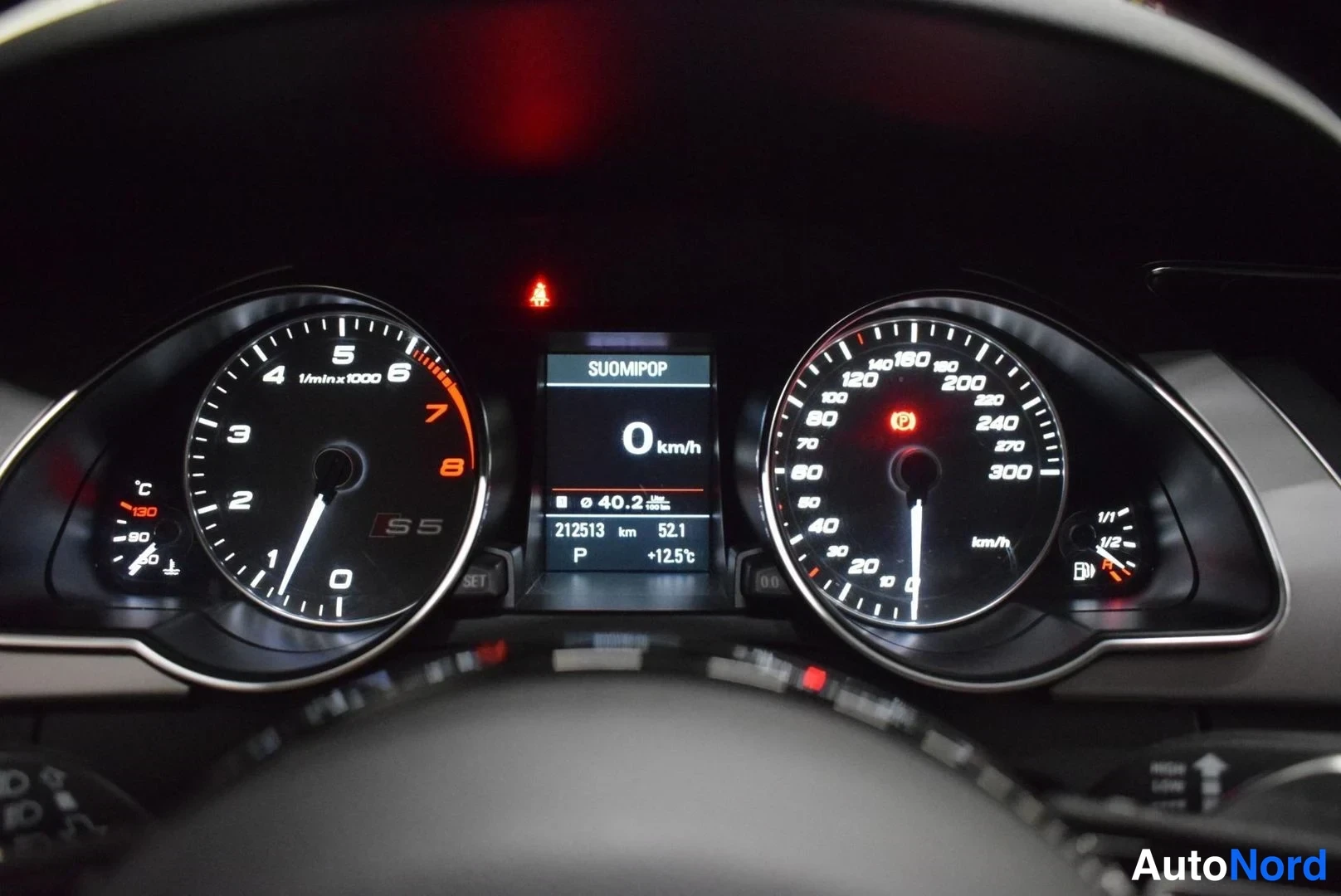 Valkoinen Audi S5 2012, yksityiskohta, kuva 62