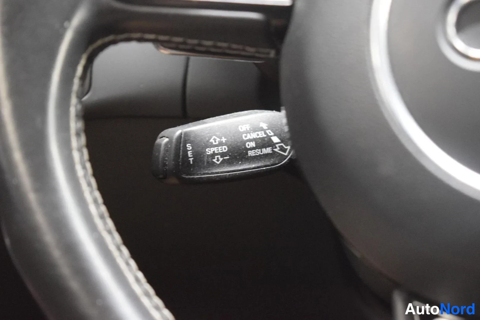 Valkoinen Audi S5 2012, yksityiskohta, kuva 35