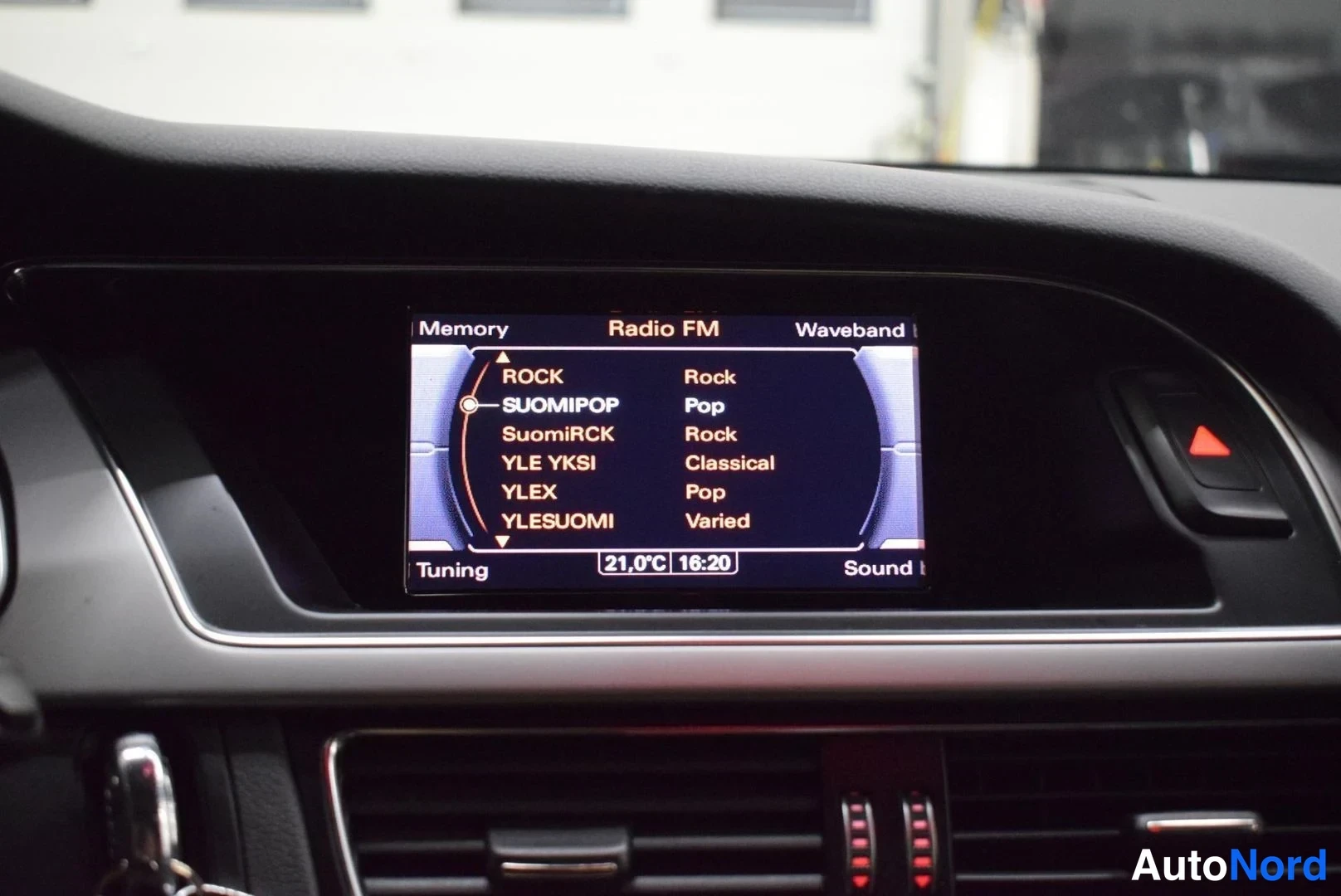 Valkoinen Audi S5 2012, yksityiskohta, kuva 36
