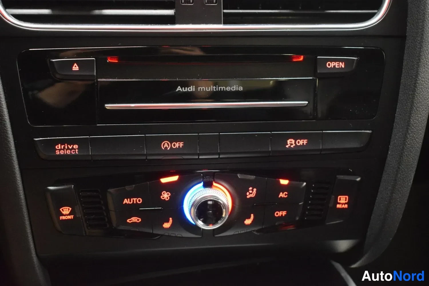 Valkoinen Audi S5 2012, yksityiskohta, kuva 56