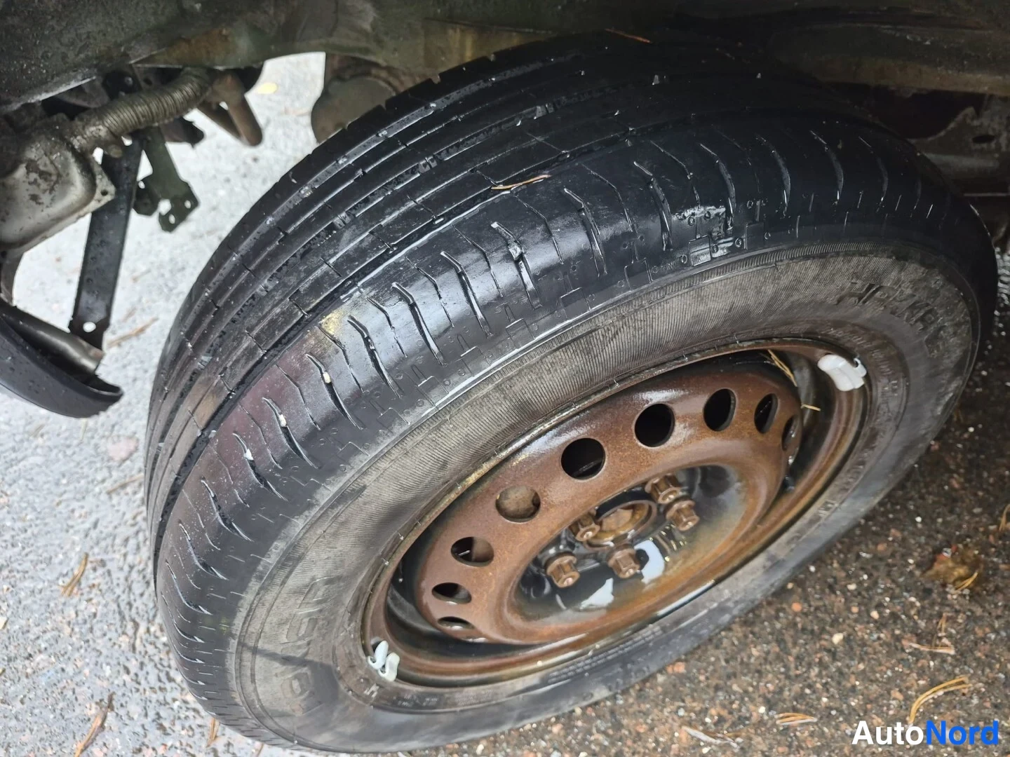 Vihreä Volkswagen Caravelle 2003, yksityiskohta, kuva 22