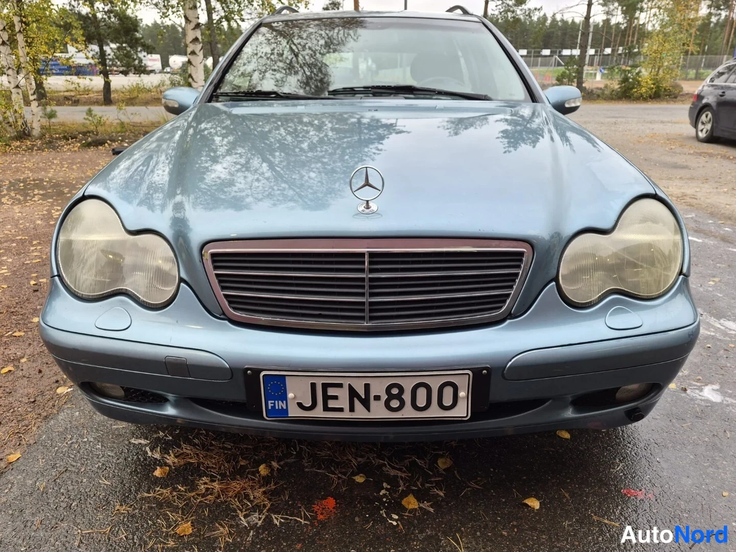 Sininen Mercedes-Benz C 200 CDI 2002, edestä, kuva 3