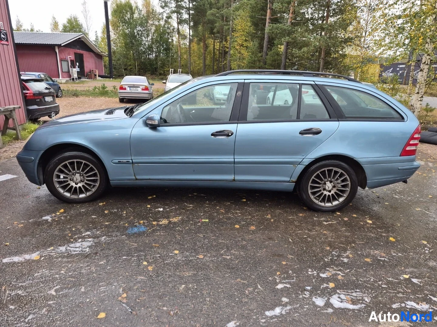 Sininen Mercedes-Benz C 200 CDI 2002, sivulta, kuva 6