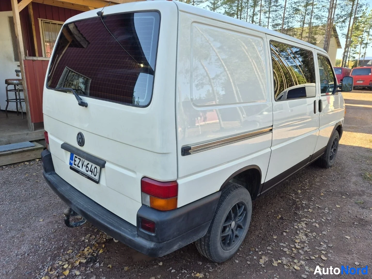 Valkoinen Volkswagen Transporter 2003, takaviisto, kuva 10