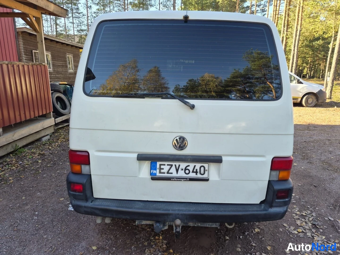 Valkoinen Volkswagen Transporter 2003, takaa, kuva 12