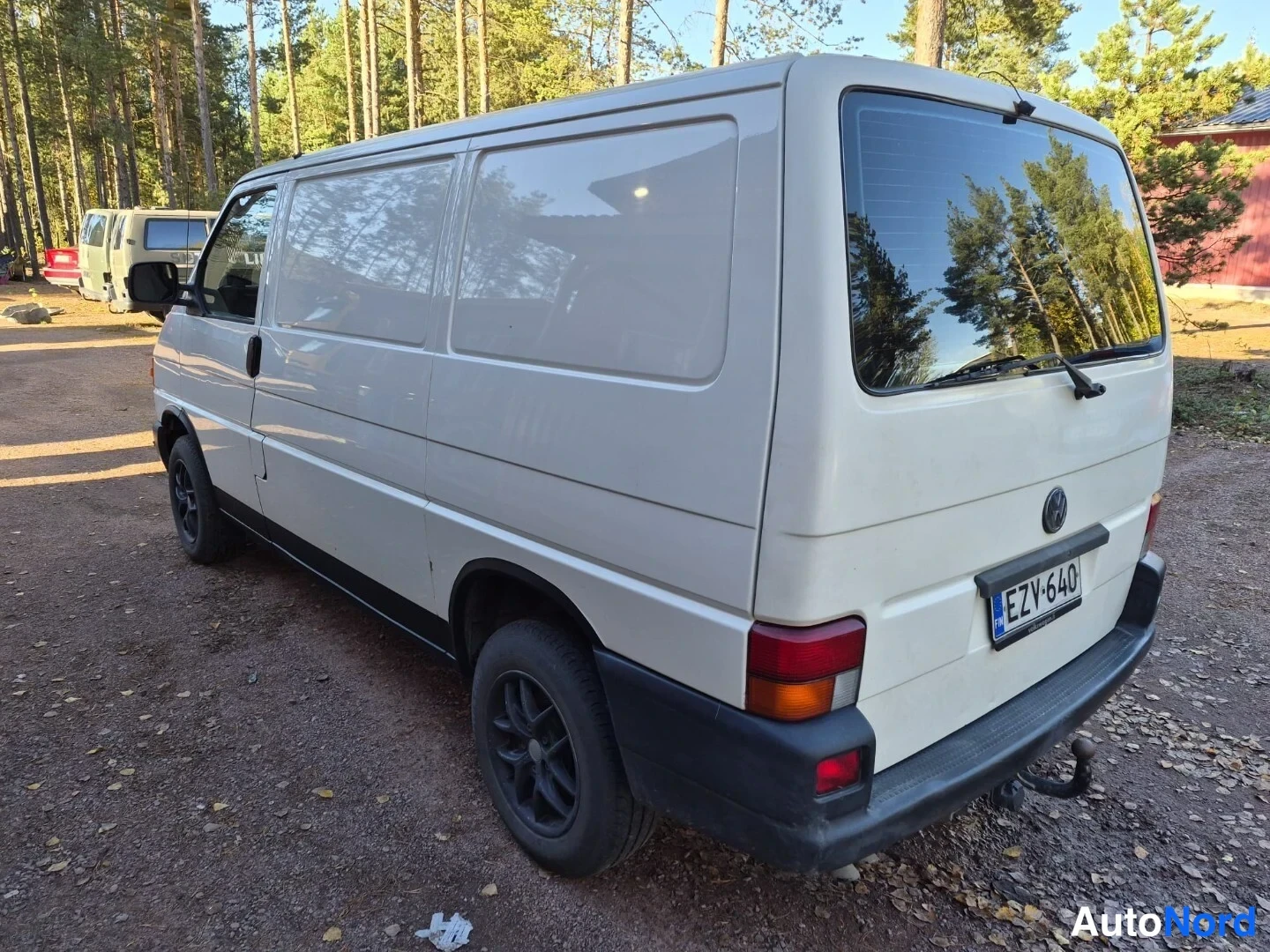 Valkoinen Volkswagen Transporter 2003, takaviisto, kuva 11
