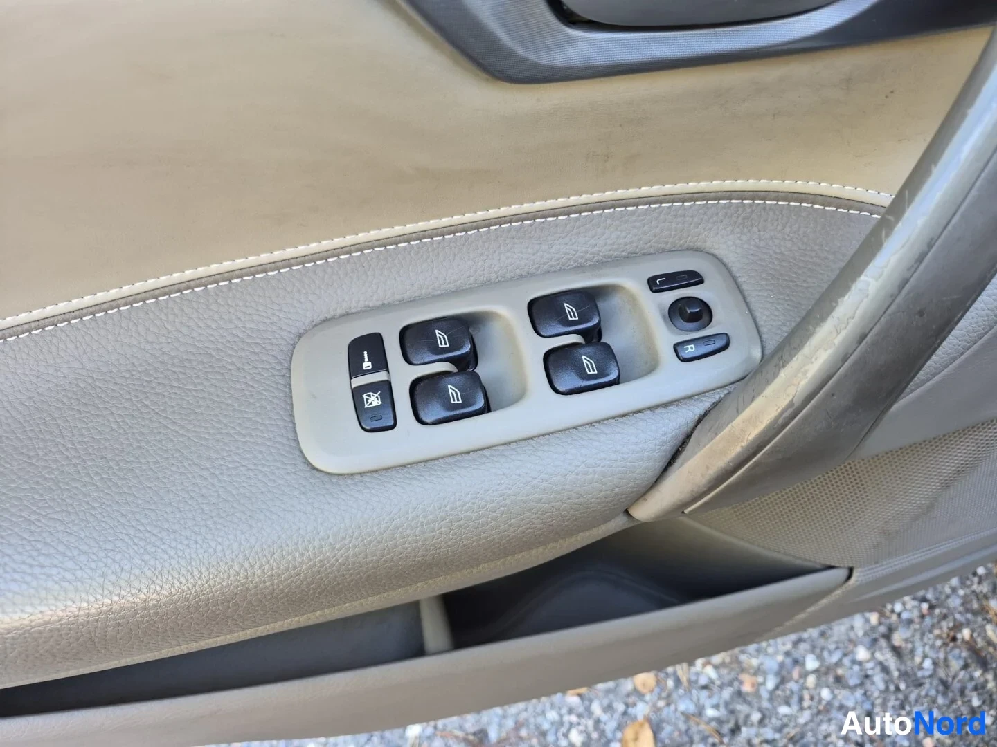 Beige Volvo S60 2006, yksityiskohta, kuva 21