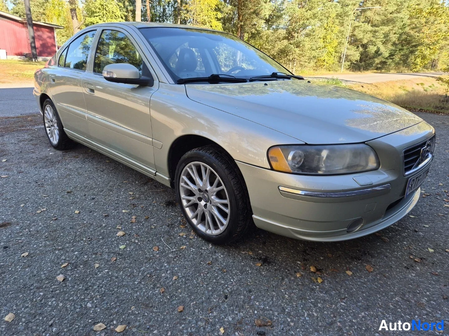 Beige Volvo S60 2006, etuviisto, keula oikealle, kuva 3