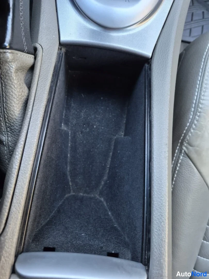 Beige Volvo S60 2006, yksityiskohta, kuva 22