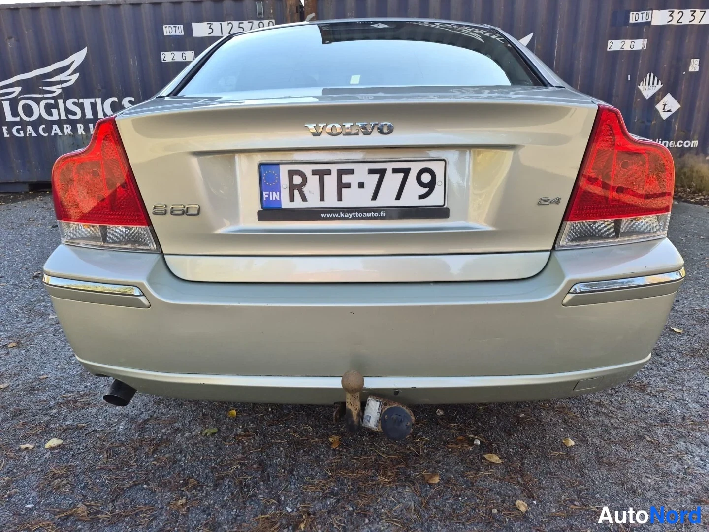Beige Volvo S60 2006, takaa, kuva 8